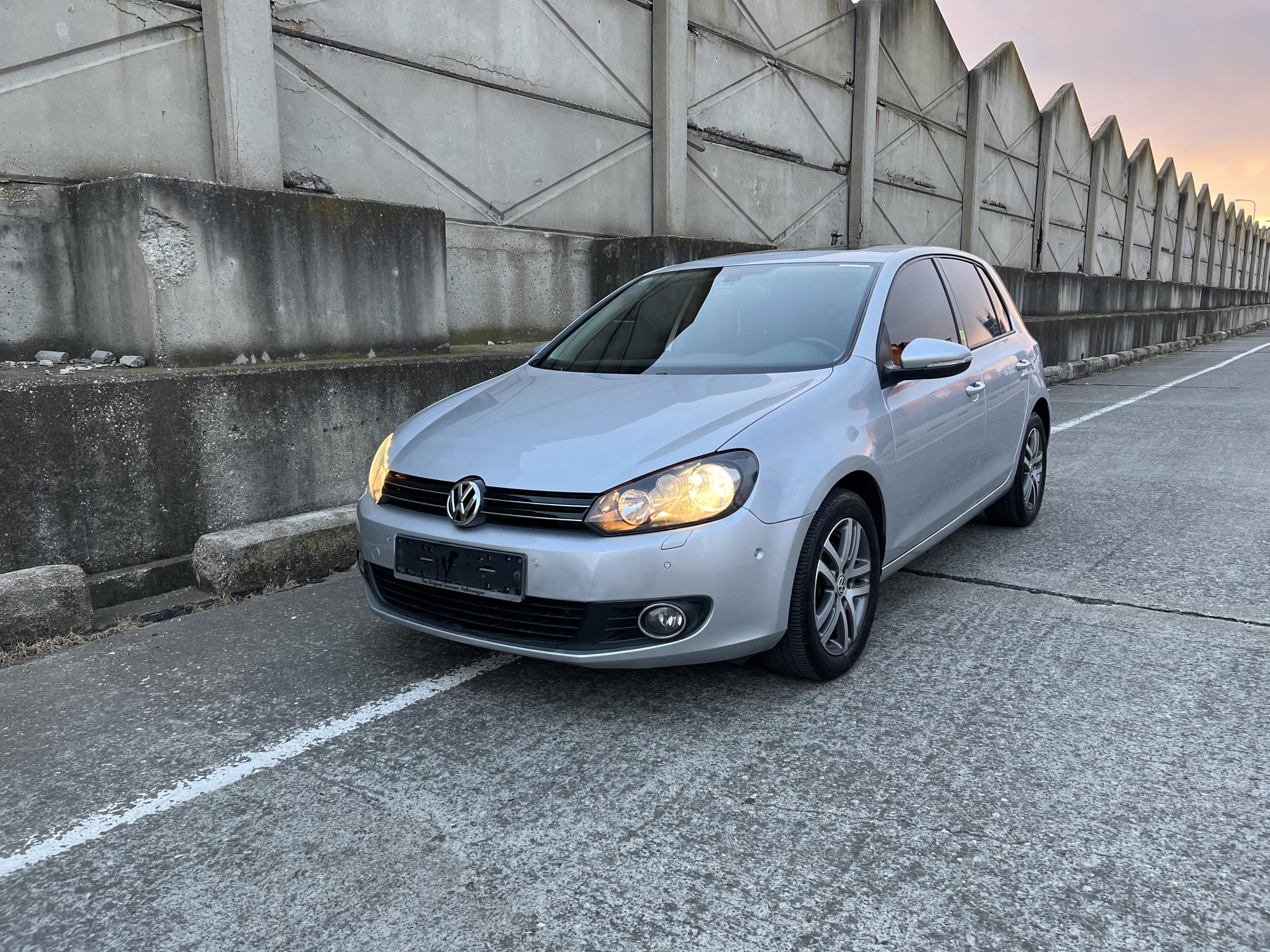 Volkswagen Golf - main photo