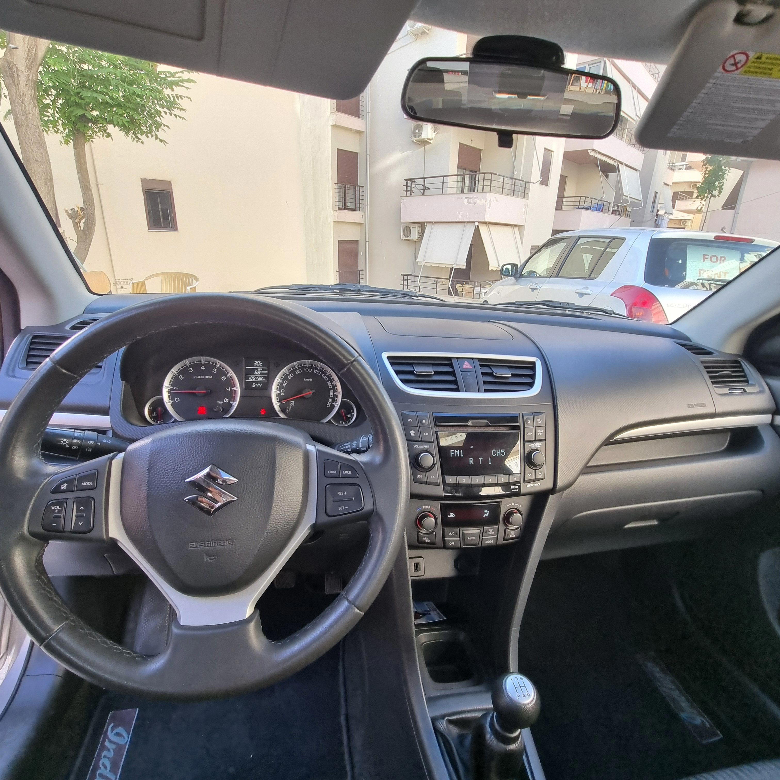 Suzuki Swift - main photo