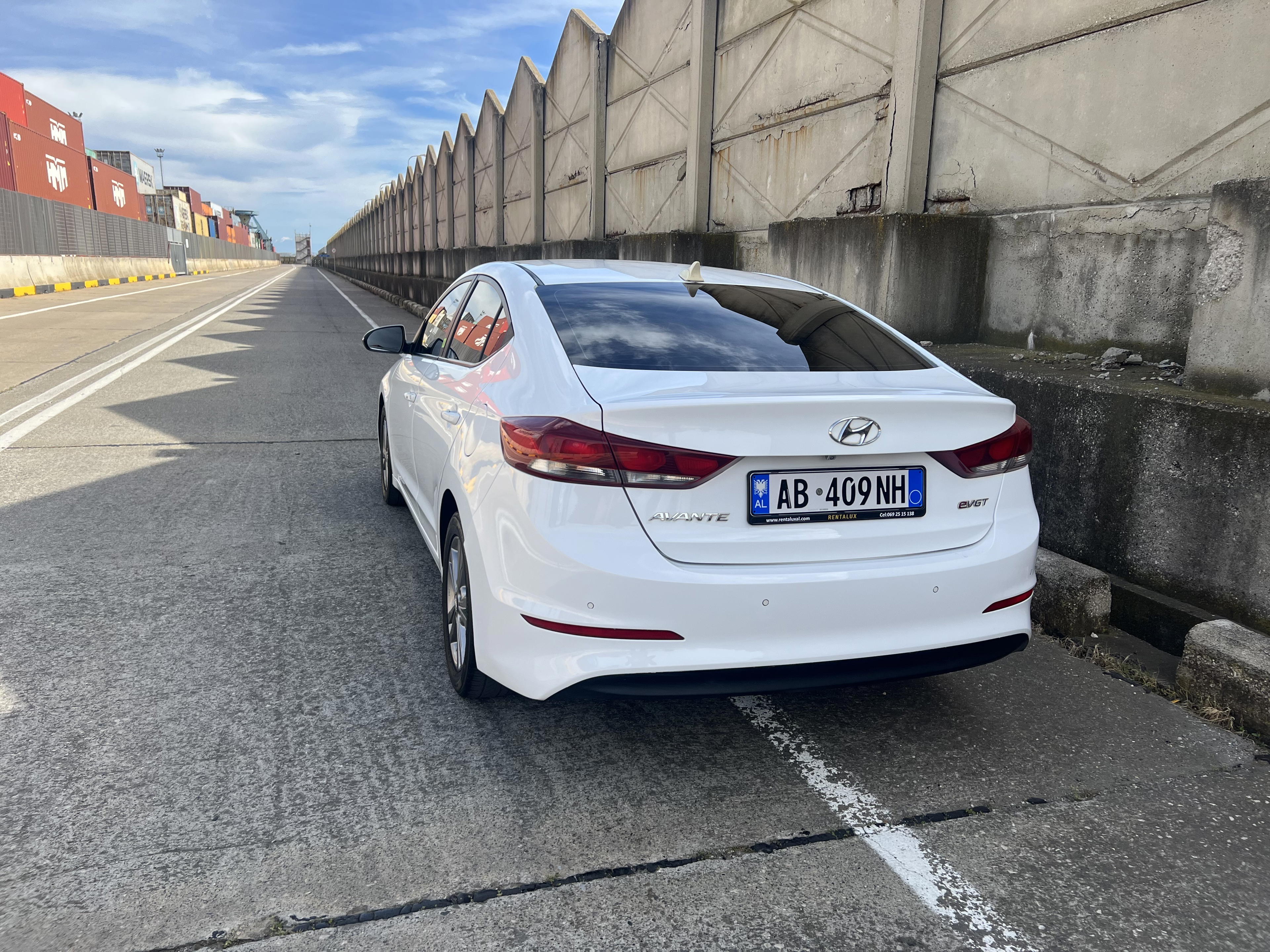 Hyundai Avante - photo 3