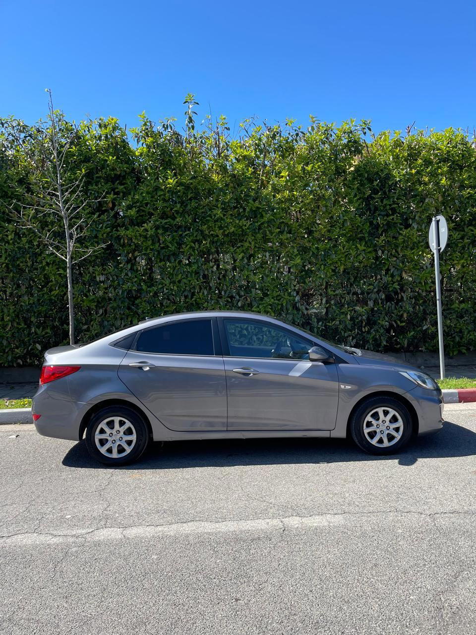 Hyundai Accent - photo 4