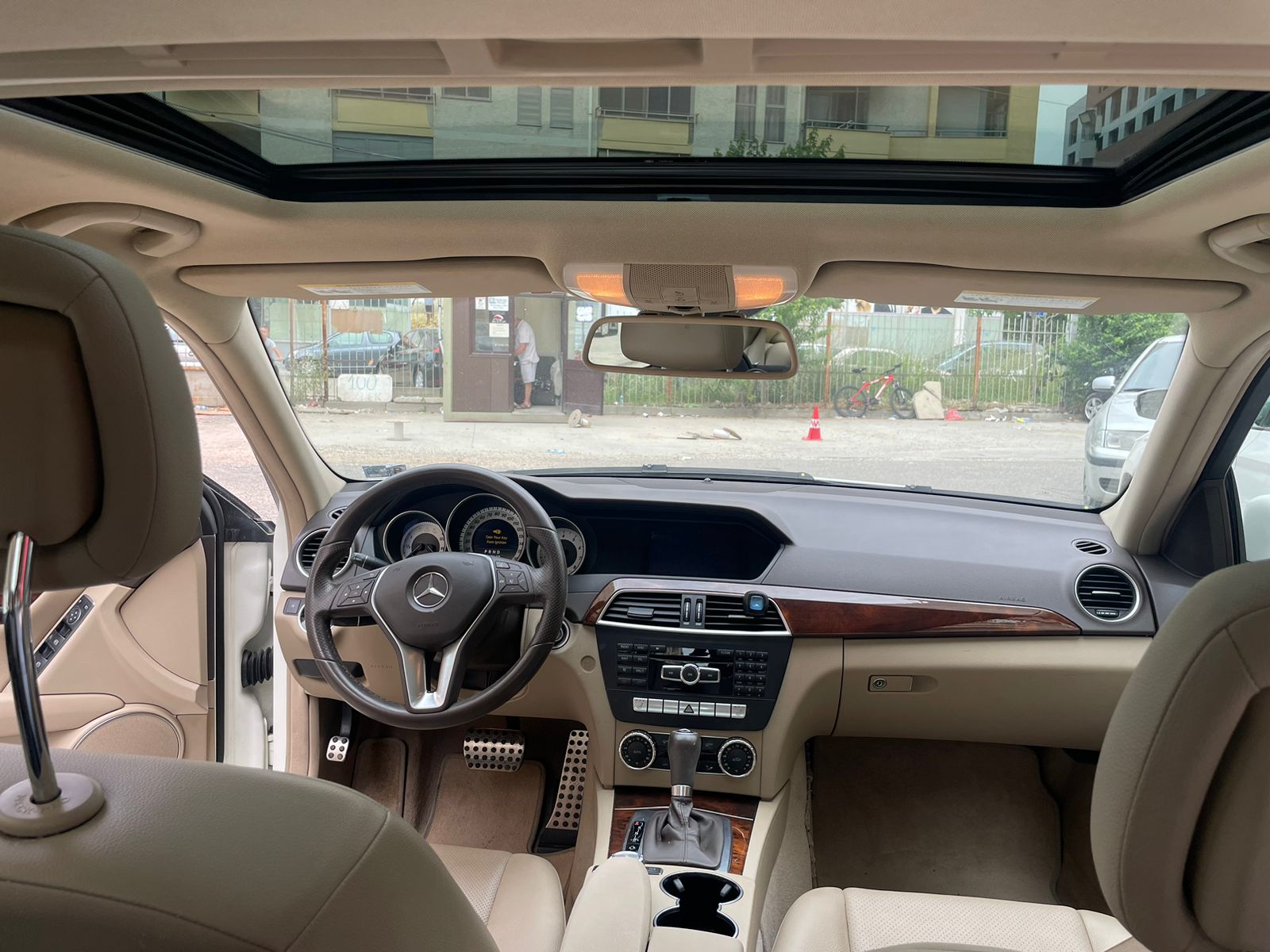 Mercedes-Benz 300 CE - photo 3