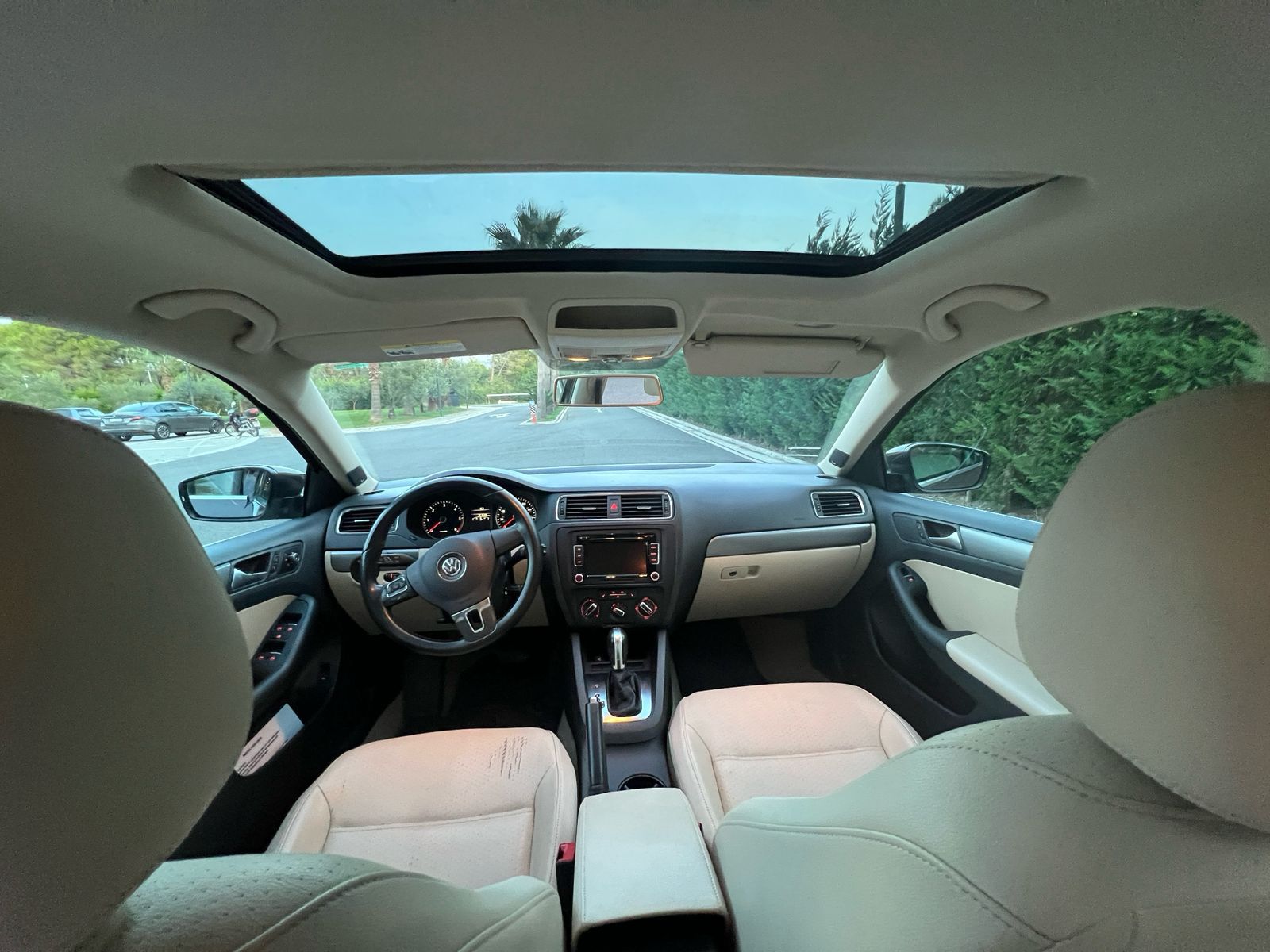 Volkswagen Jetta - photo 4