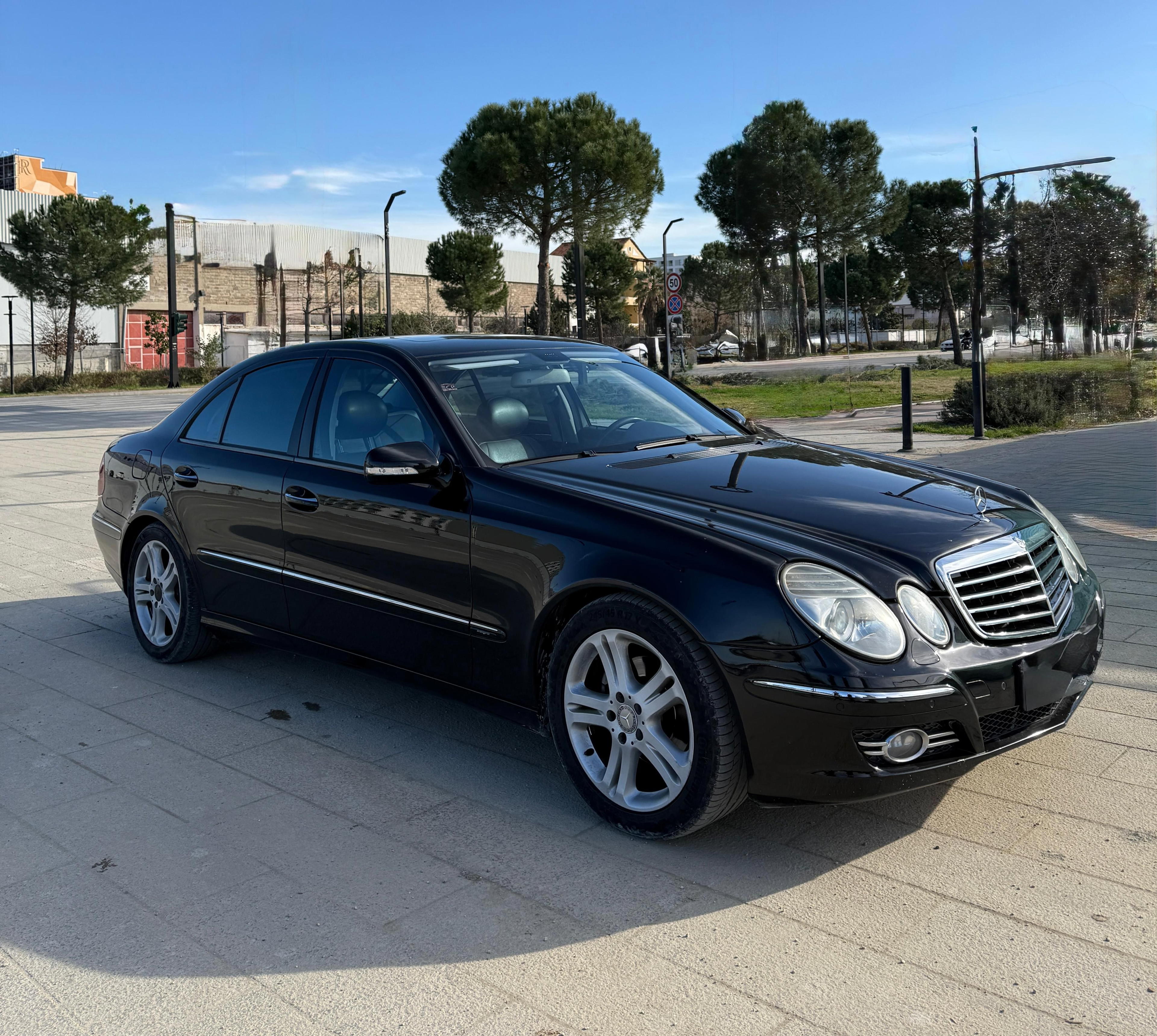 Mercedes-Benz E-Class - photo 3