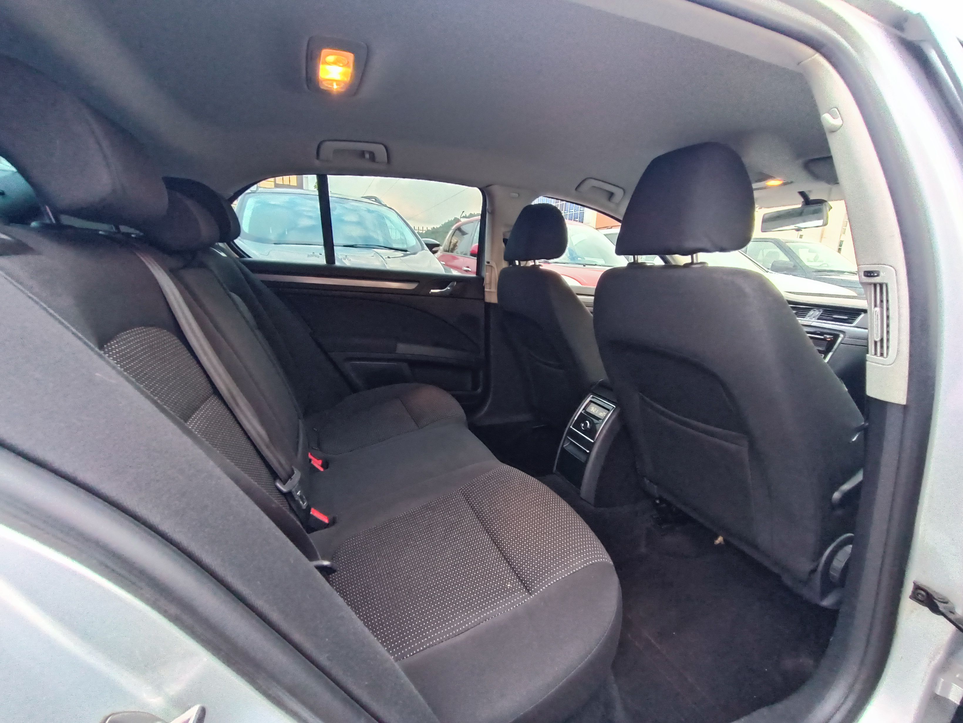 Skoda Superb - photo 4