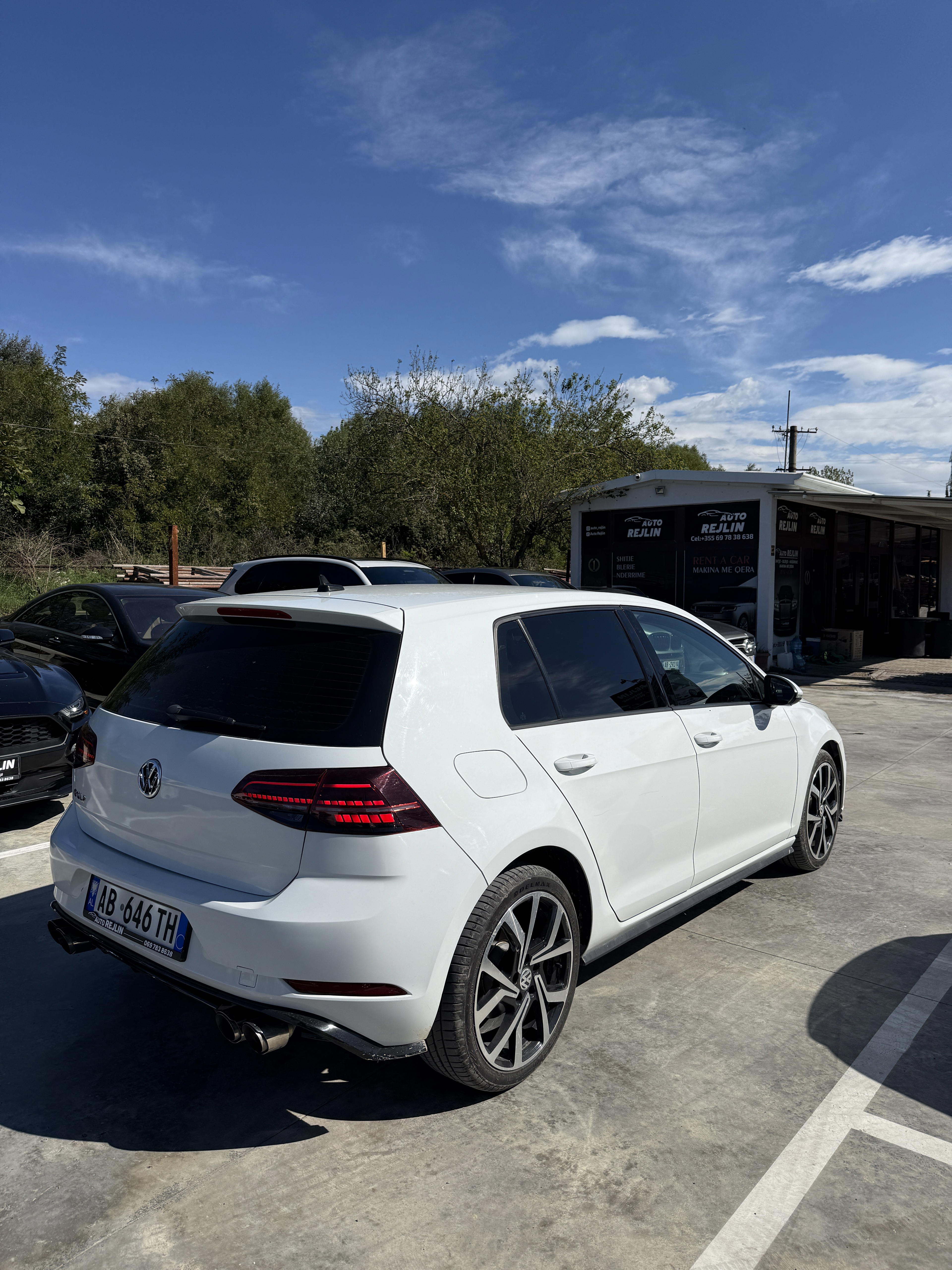 Volkswagen Golf - photo 4
