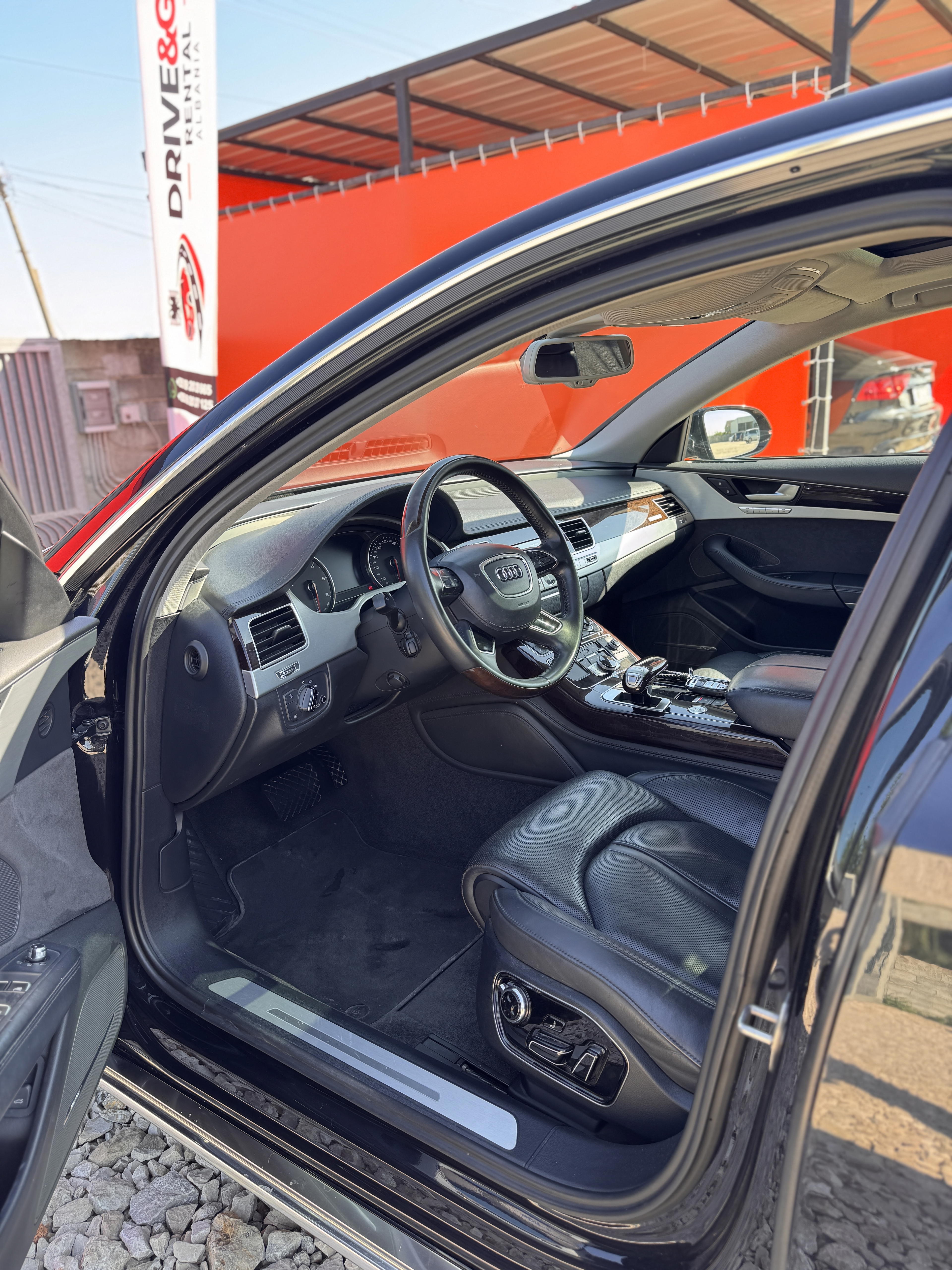Audi A8 - photo 4
