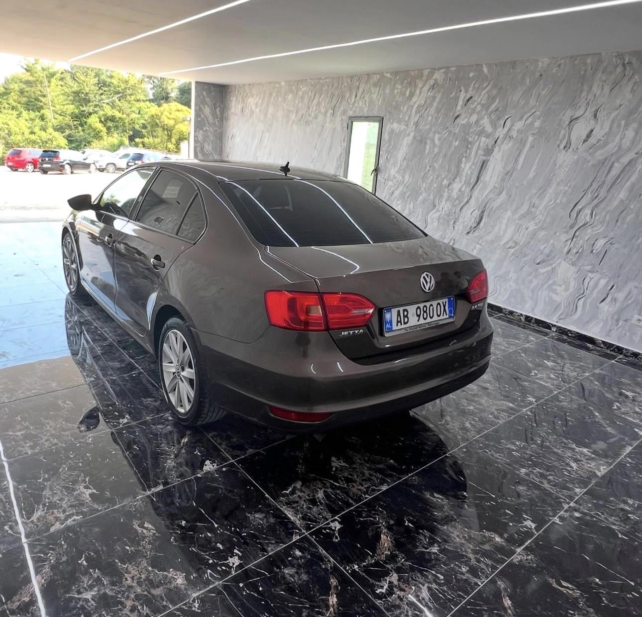 Volkswagen Jetta - side view