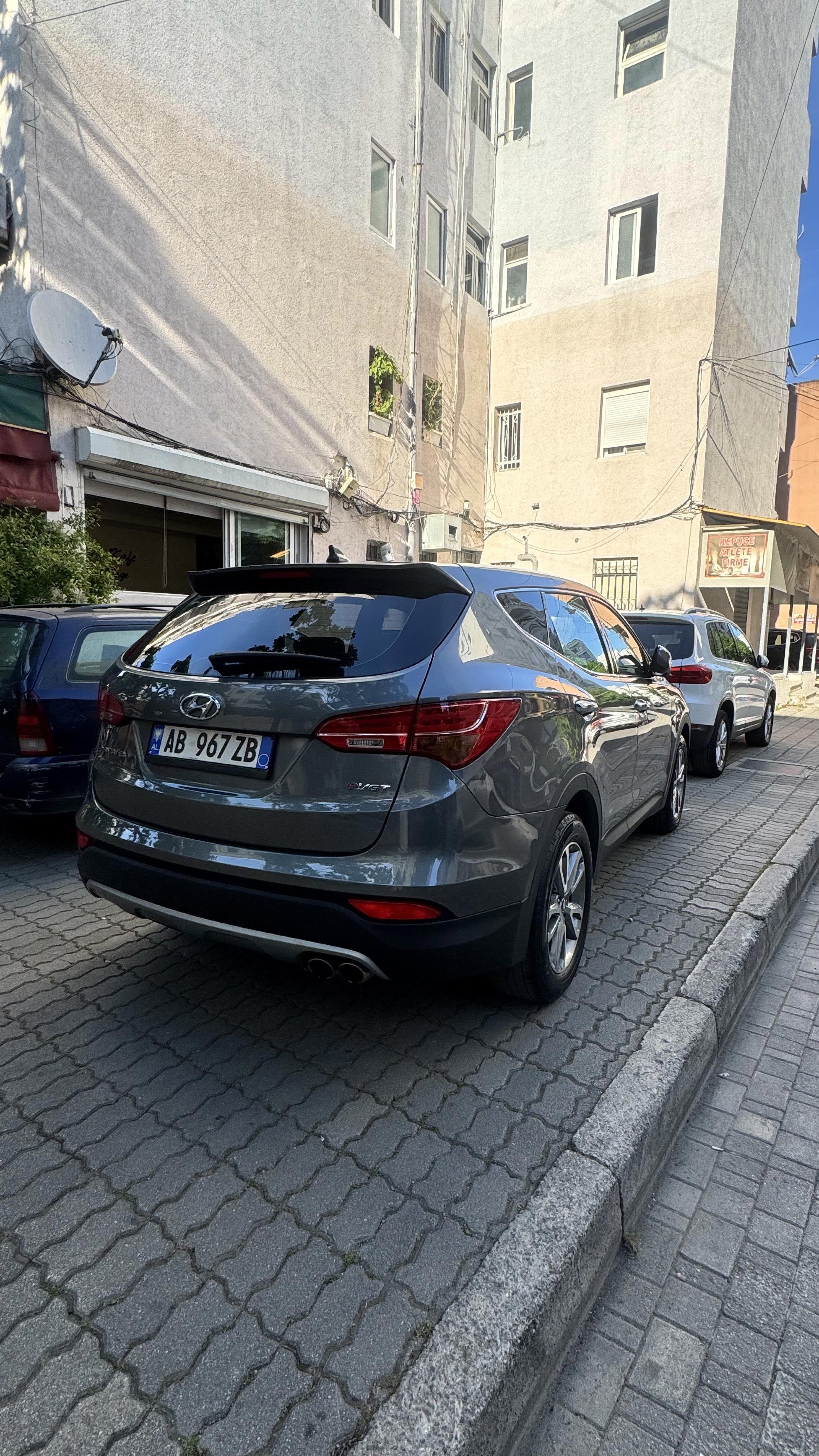 Hyundai Santa Fe - photo 4