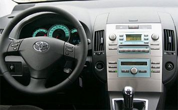 Toyota Corolla - photo 3
