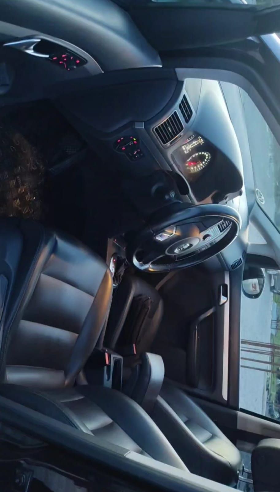 Volkswagen Touran - photo 4