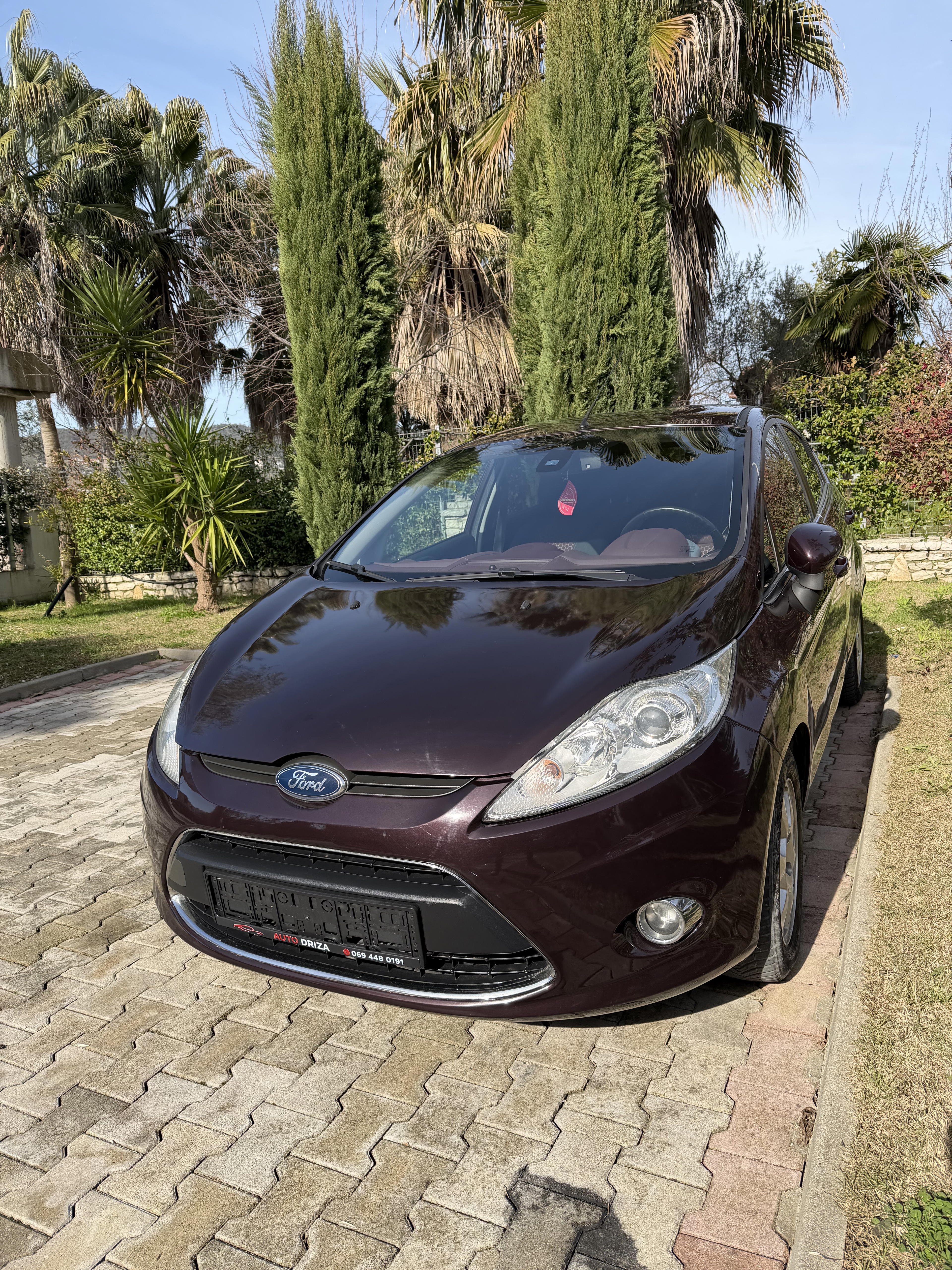 Ford Fiesta RentX Albania