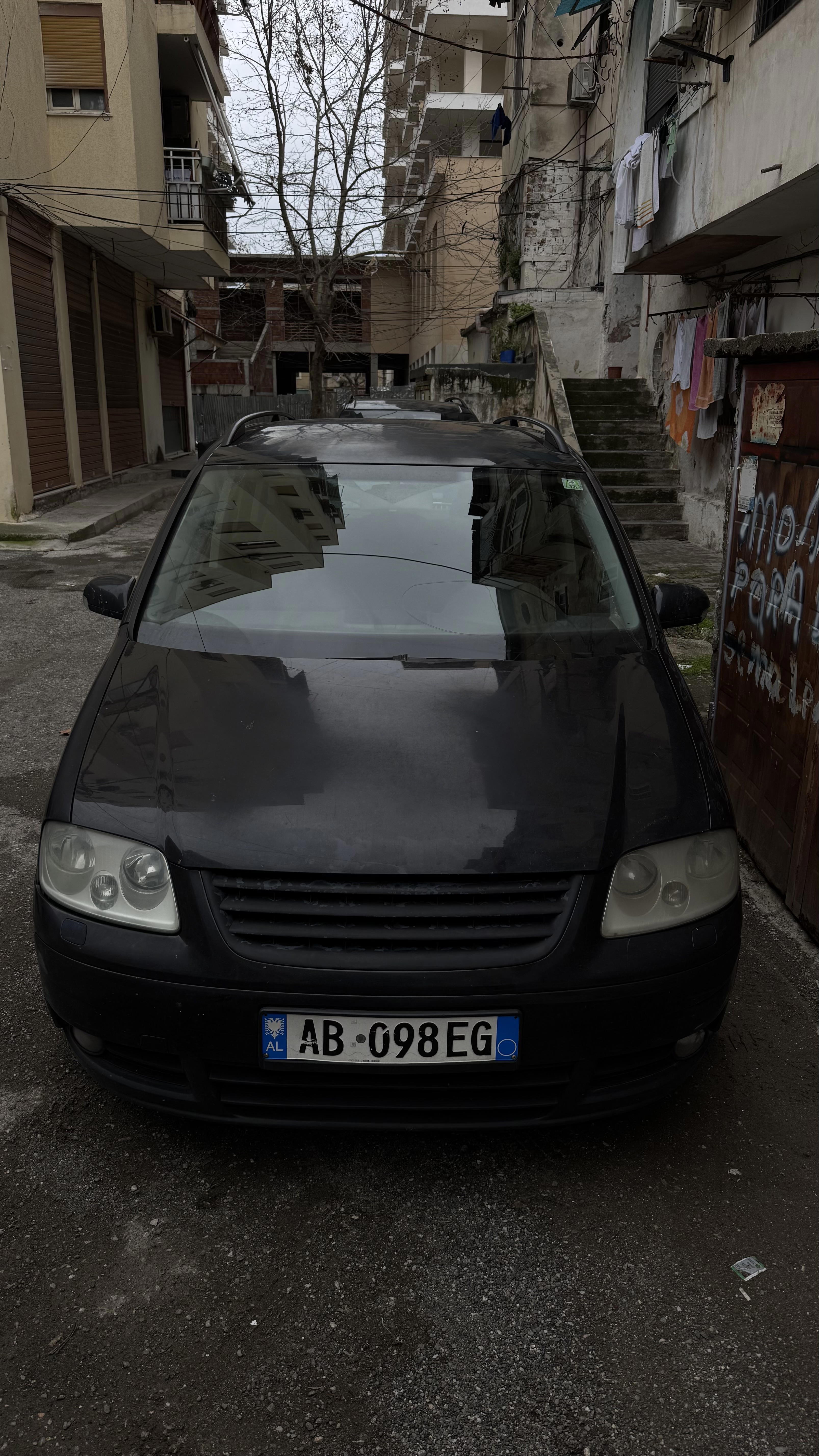 Volkswagen Touran - photo 3