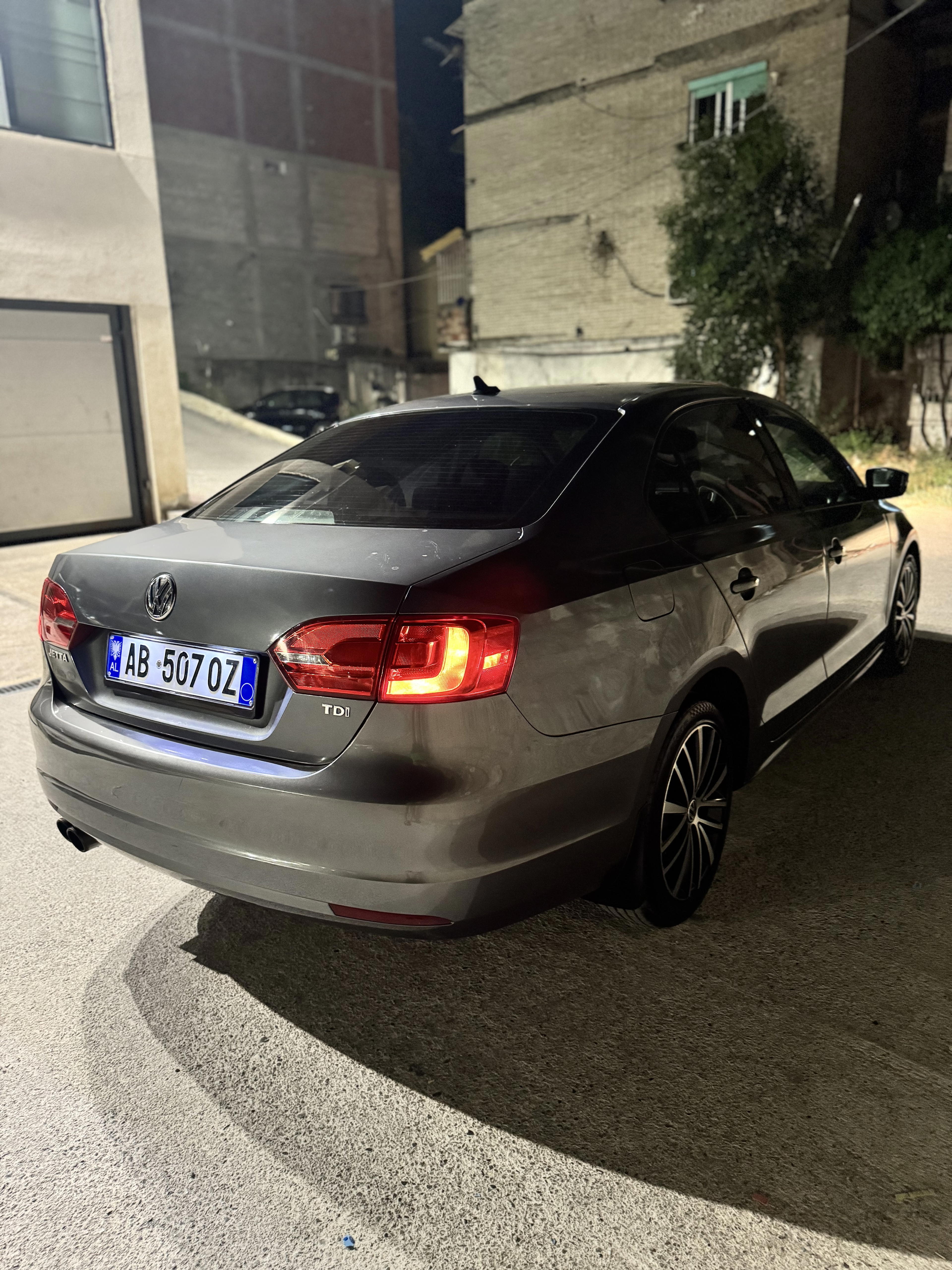 Volkswagen Jetta - photo 4