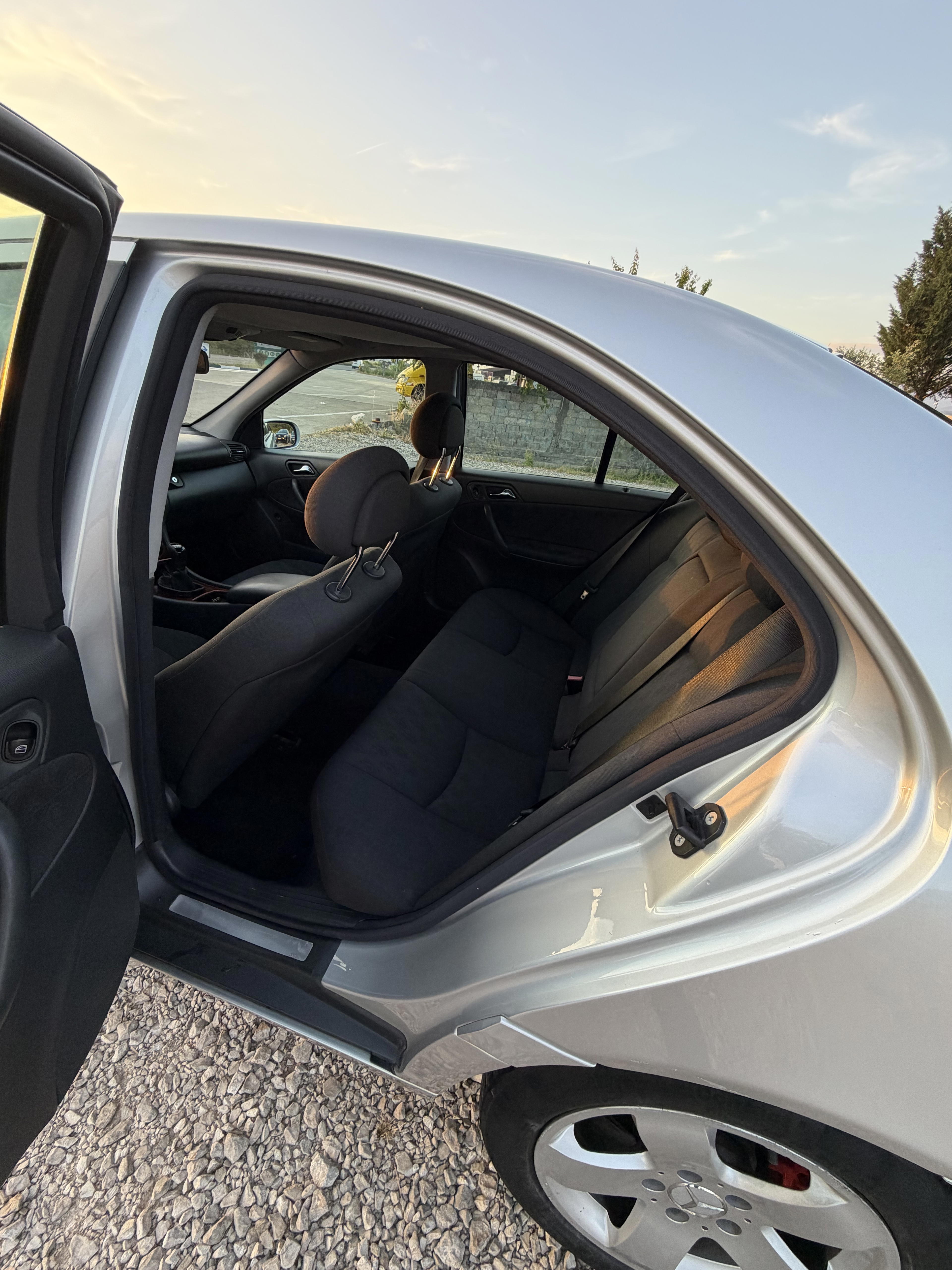 Mercedes-Benz C-Class - photo 3