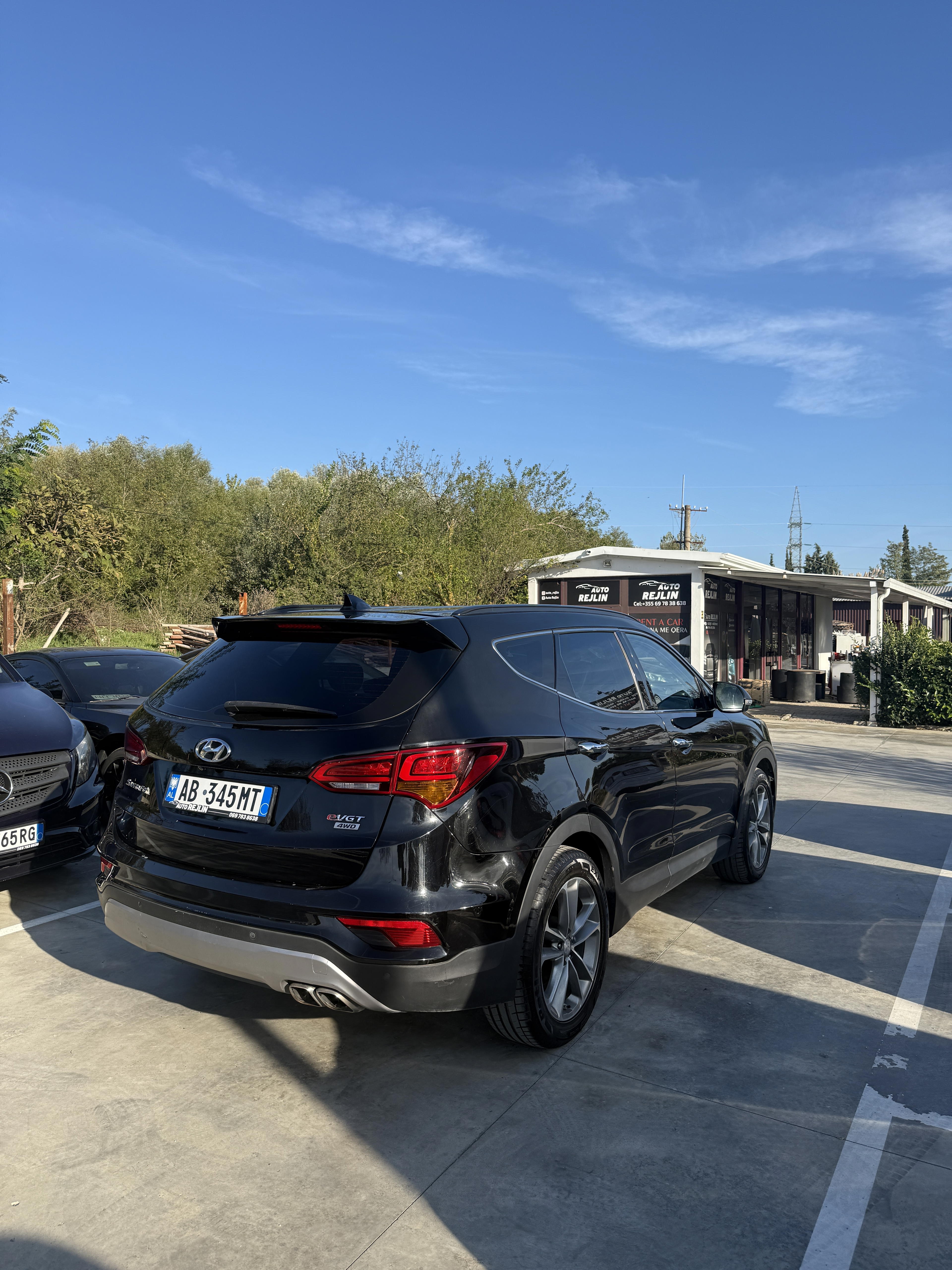 Hyundai Santa Fe - photo 4