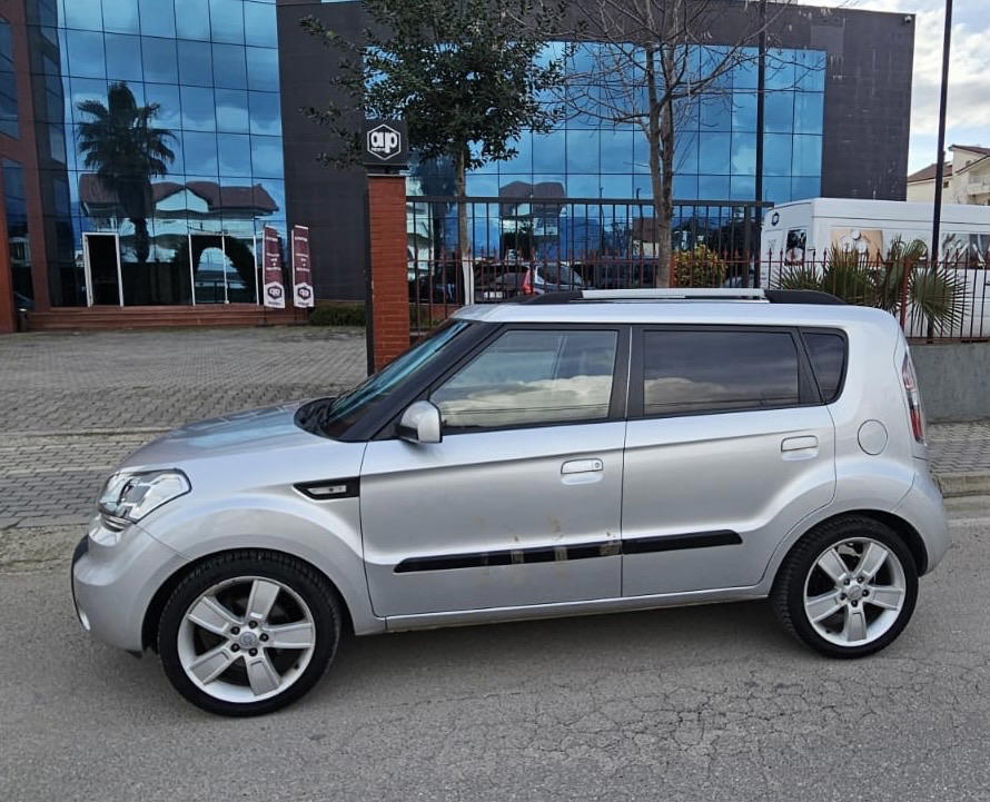 Kia Soul - main photo