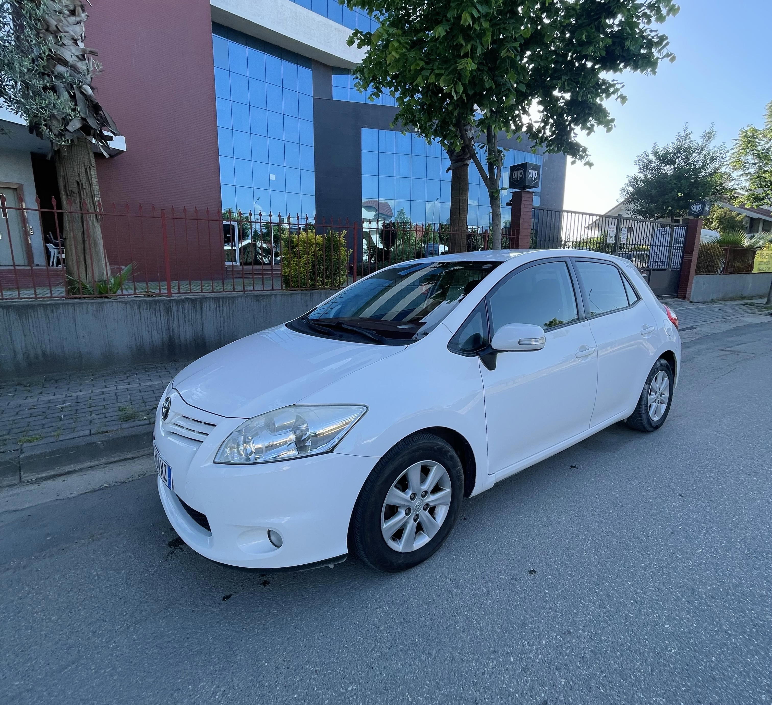 Toyota Auris - photo 3