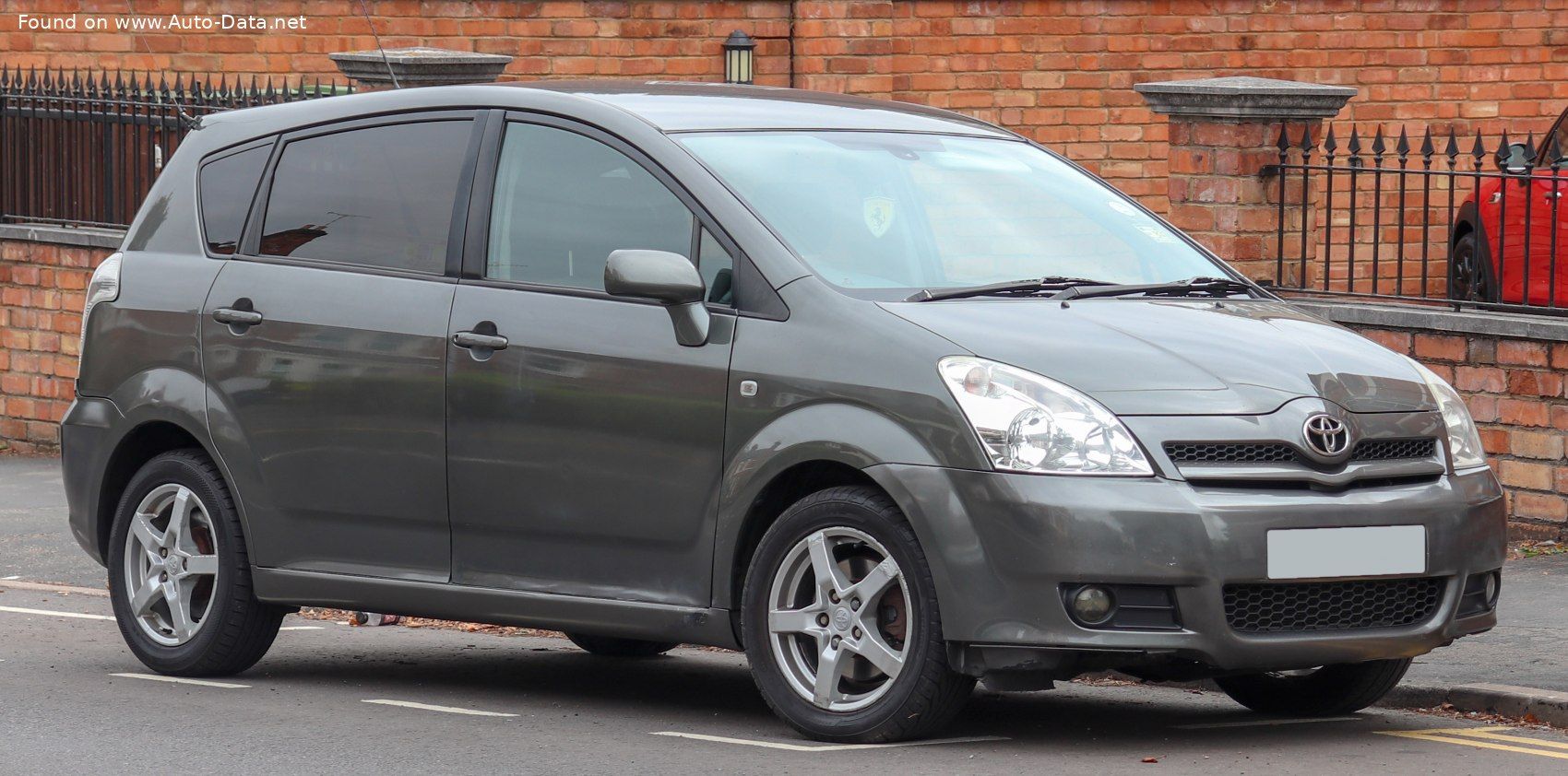 Toyota Corolla - main photo