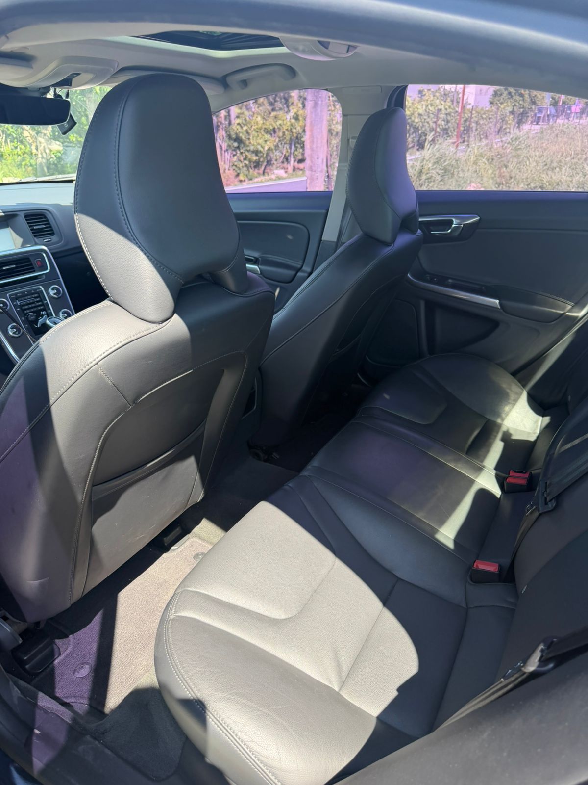 Volvo S60 - photo 4