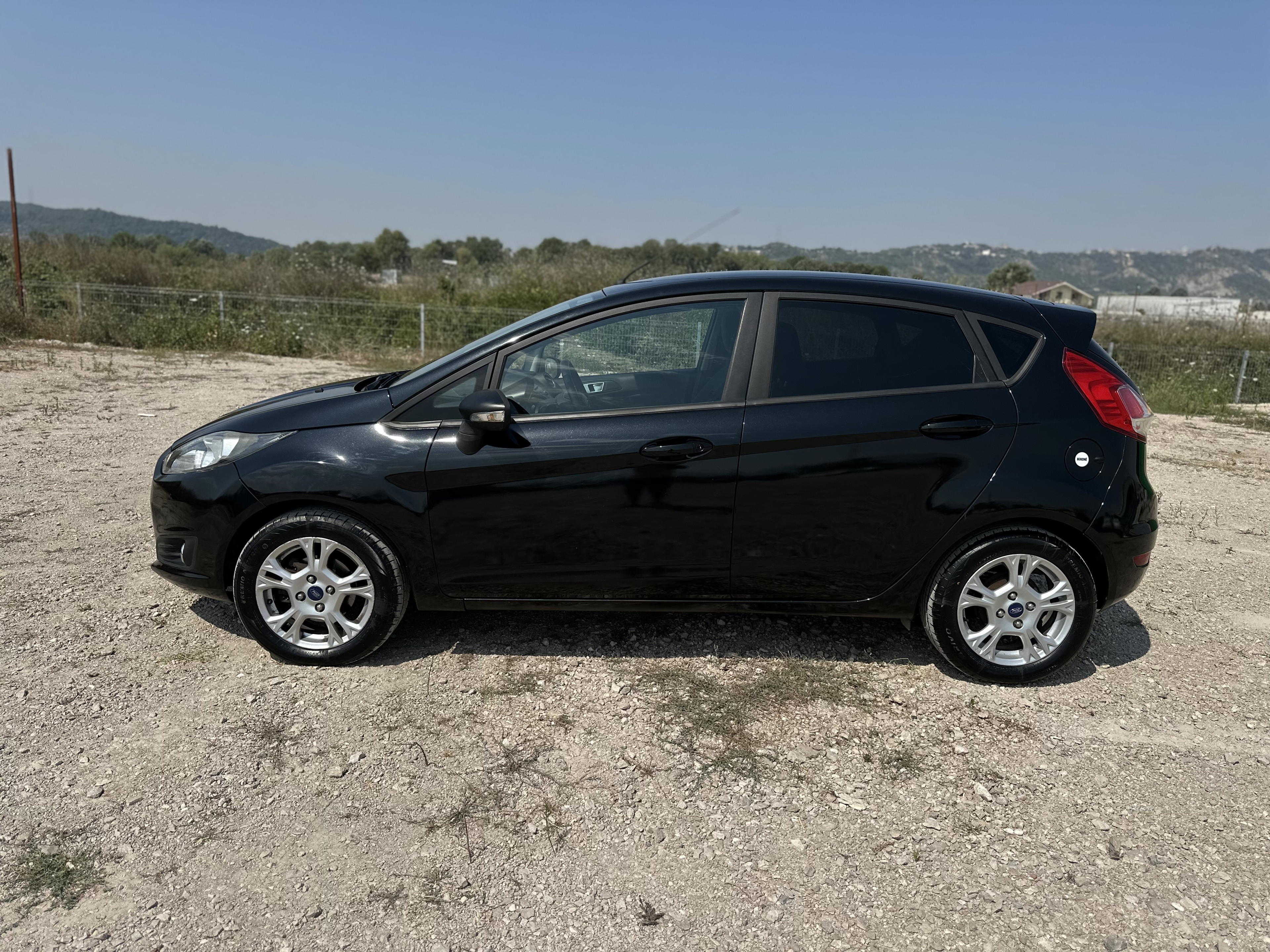 Ford Fiesta - photo 4