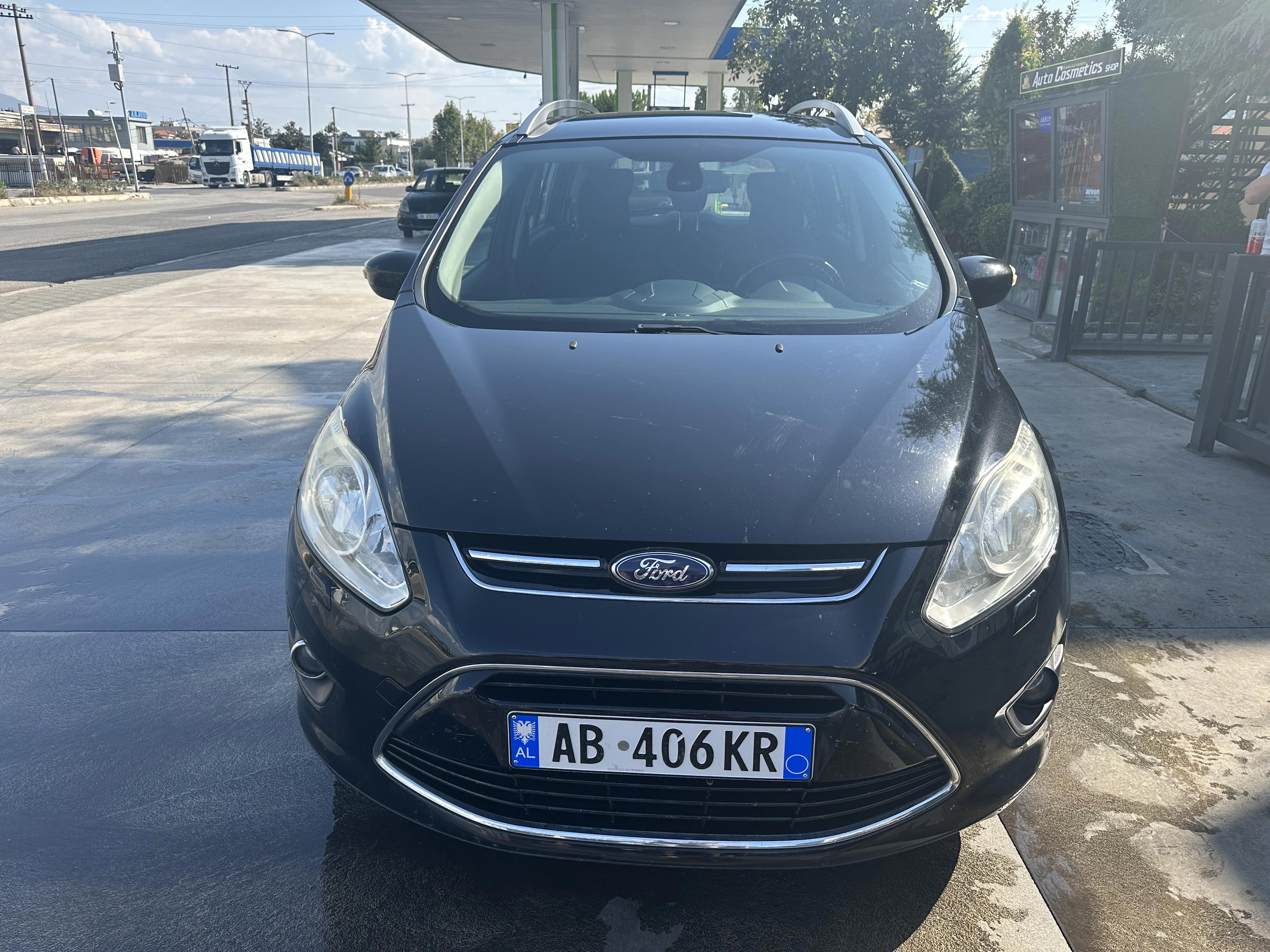 Ford C-MAX Energi for rent