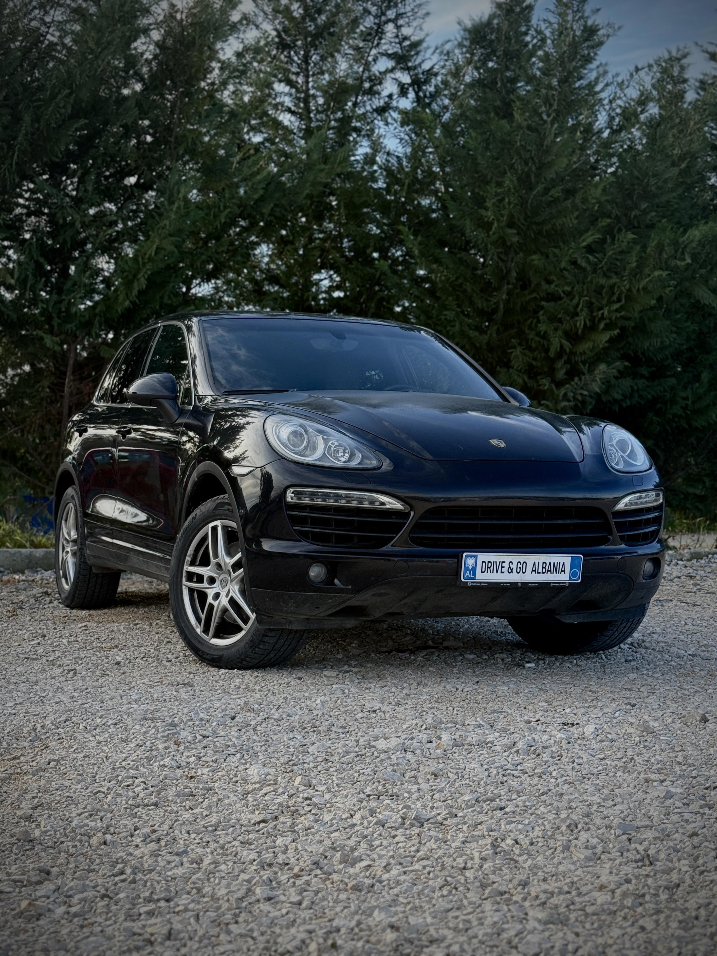 Porsche Cayenne RentX Albania