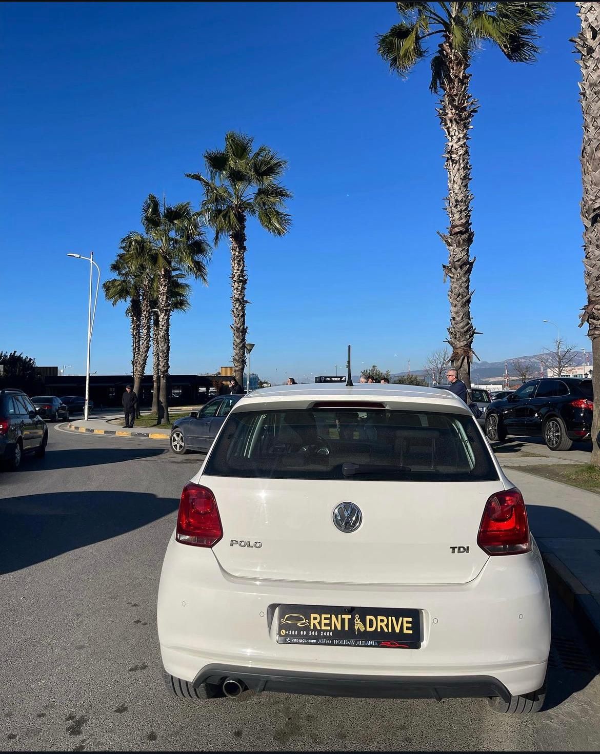 Volkswagen Polo - side view