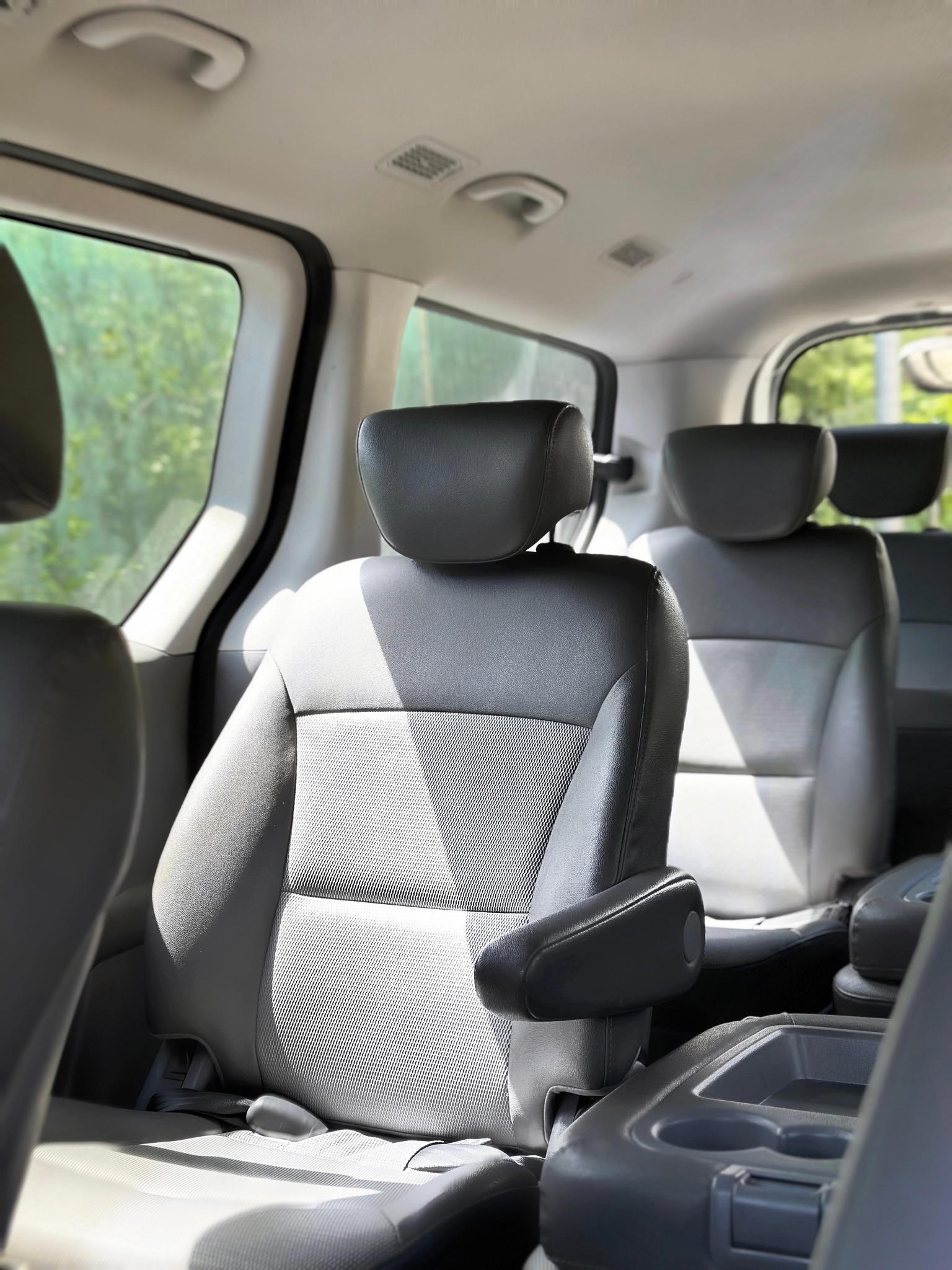 Hyundai Starex - photo 4