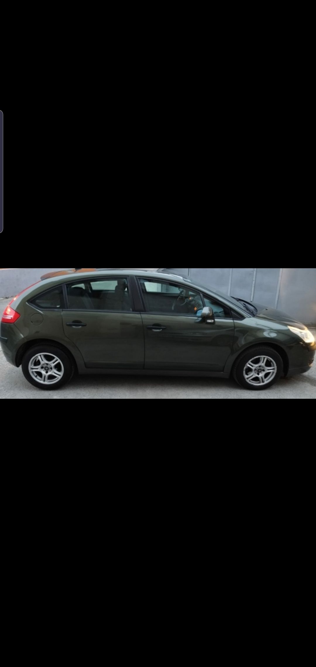 Citroen C4 - side view