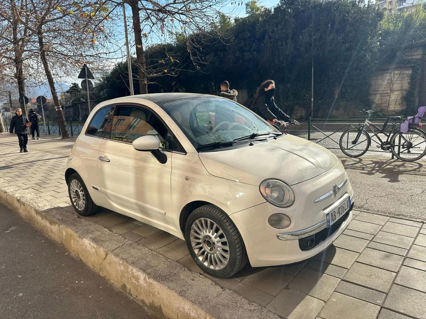 FIAT 500 - side view