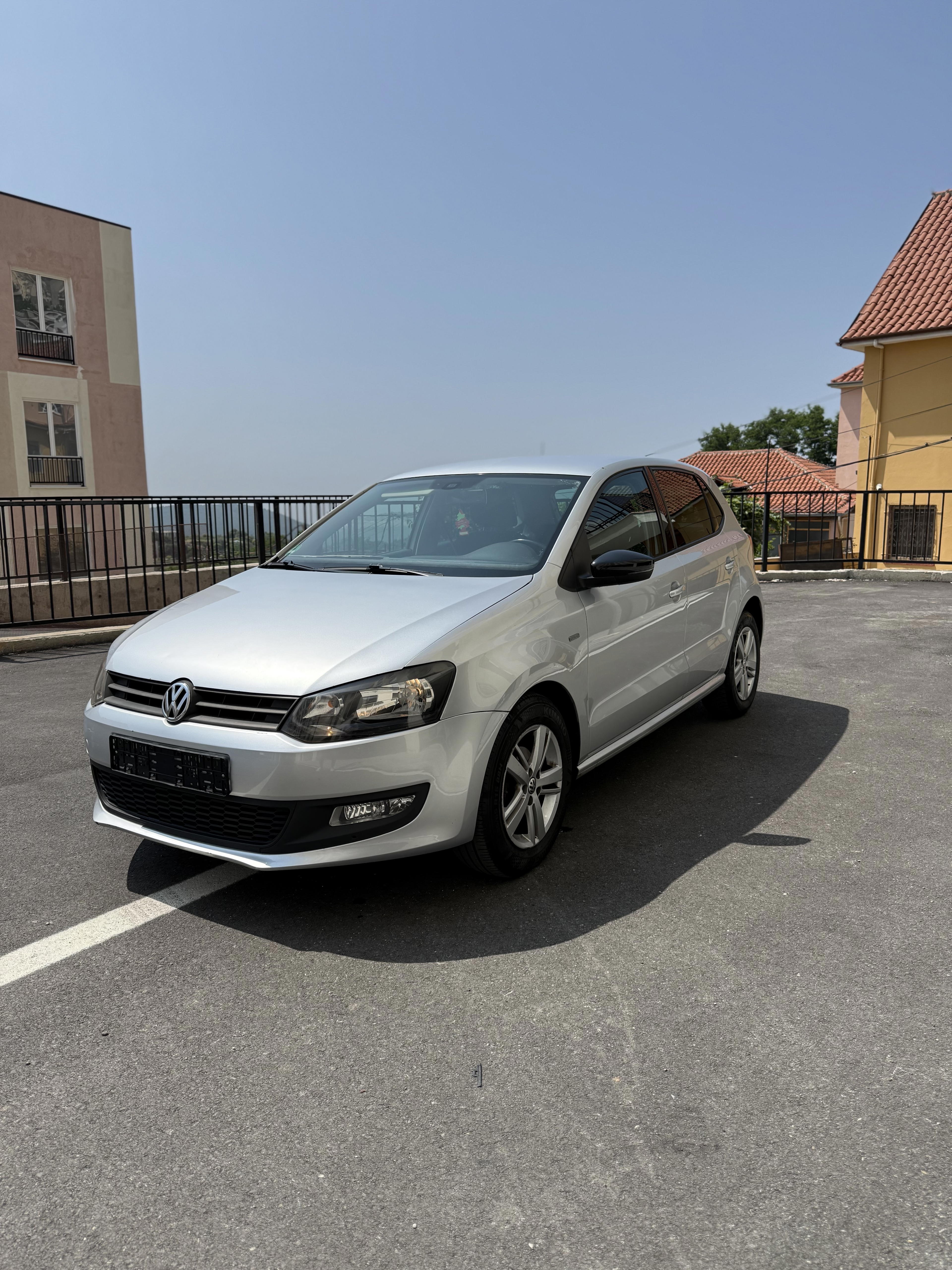 Volkswagen Polo - side view