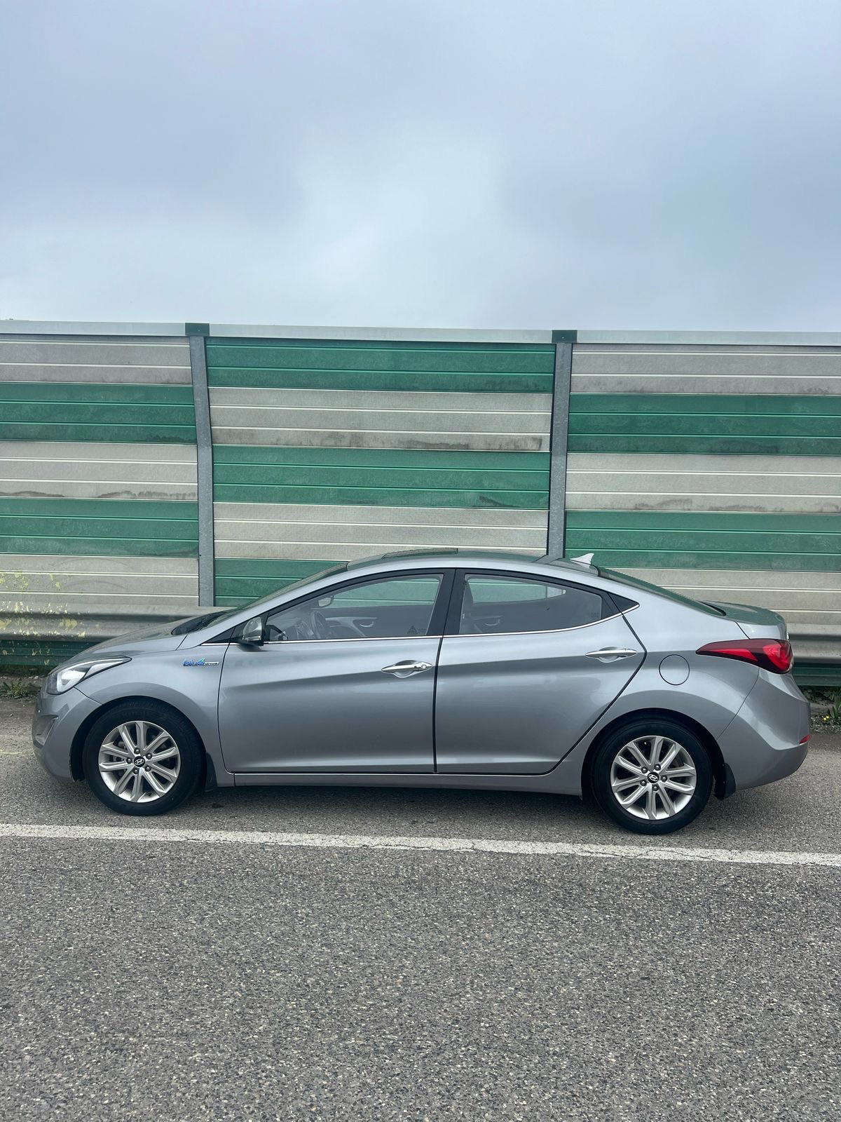 Hyundai Avante - photo 3