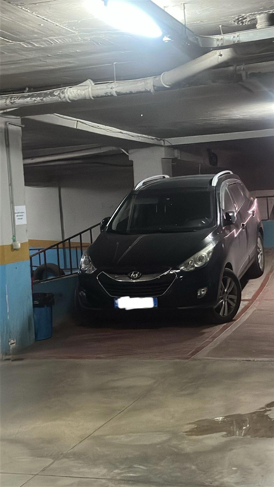 Hyundai Tucson - side view