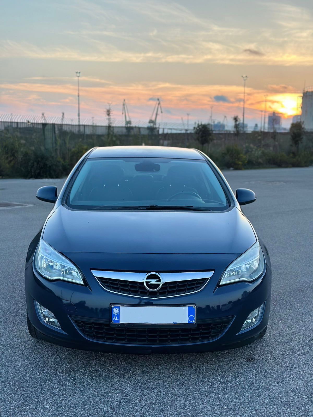 Opel Astra RentX Albania