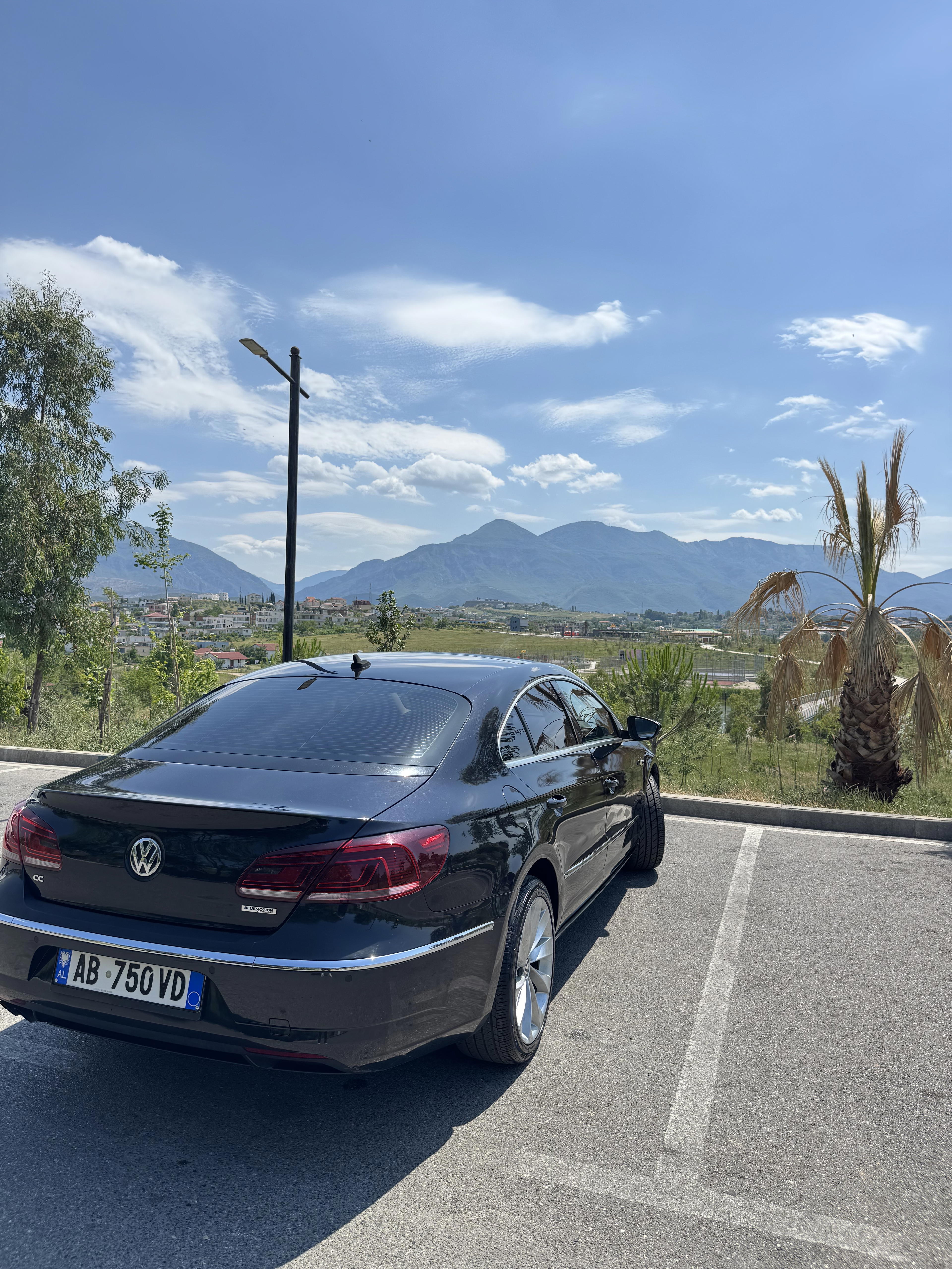 Volkswagen CC - side view