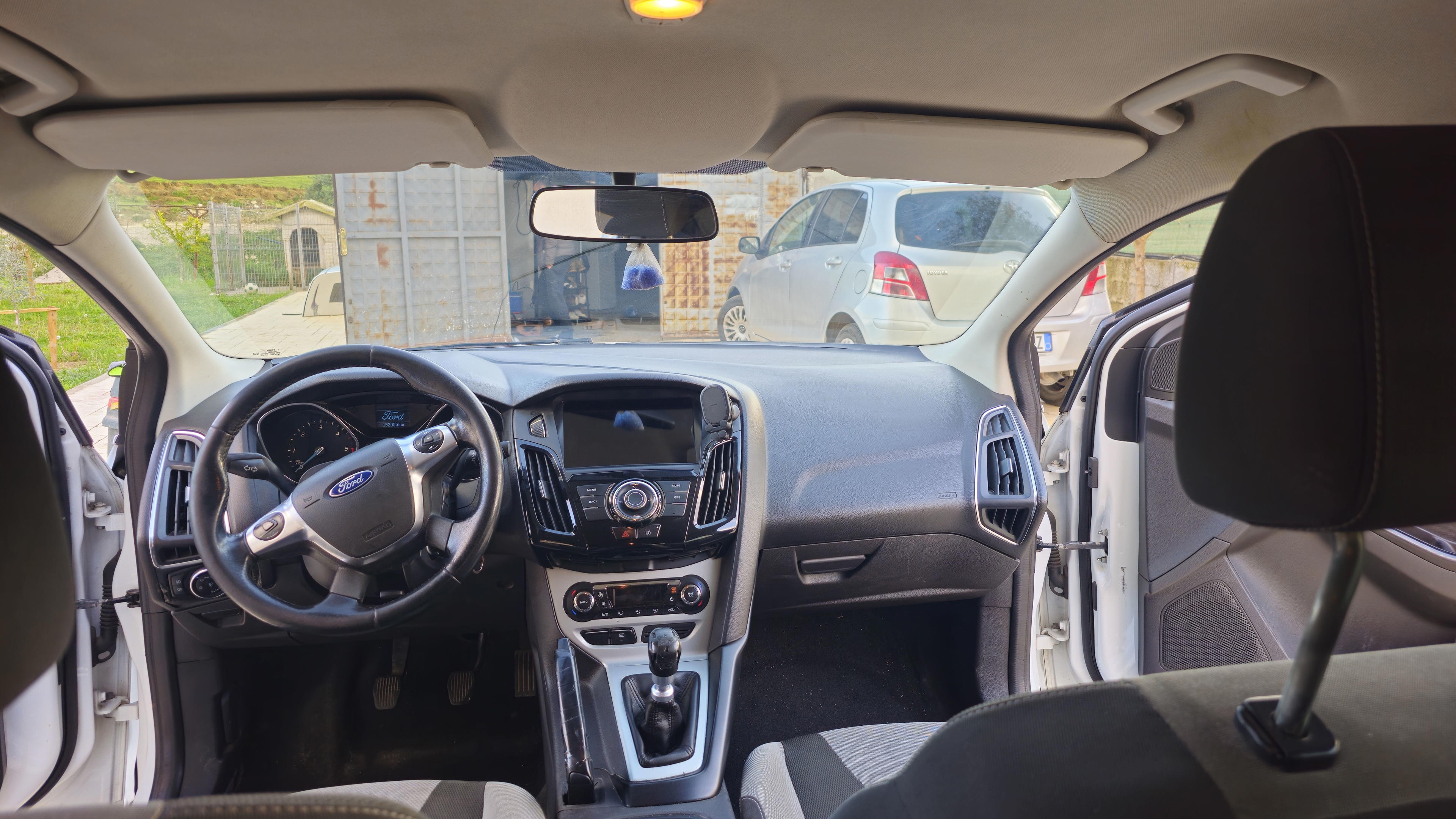 Ford Focus - photo 3