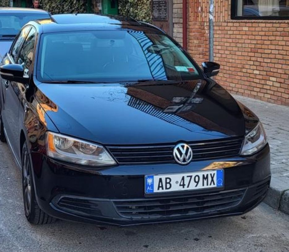 Volkswagen Jetta - main photo