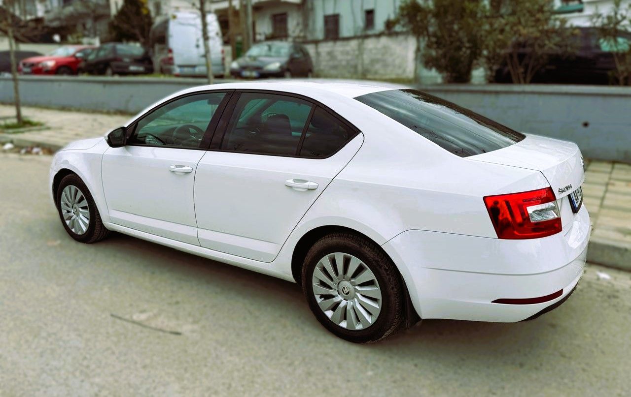 Skoda Octavia - photo 4