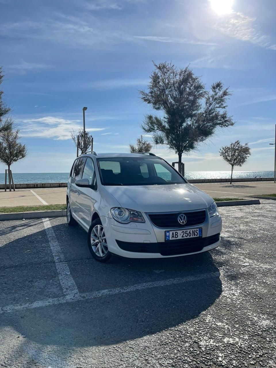 Volkswagen Touran for rent