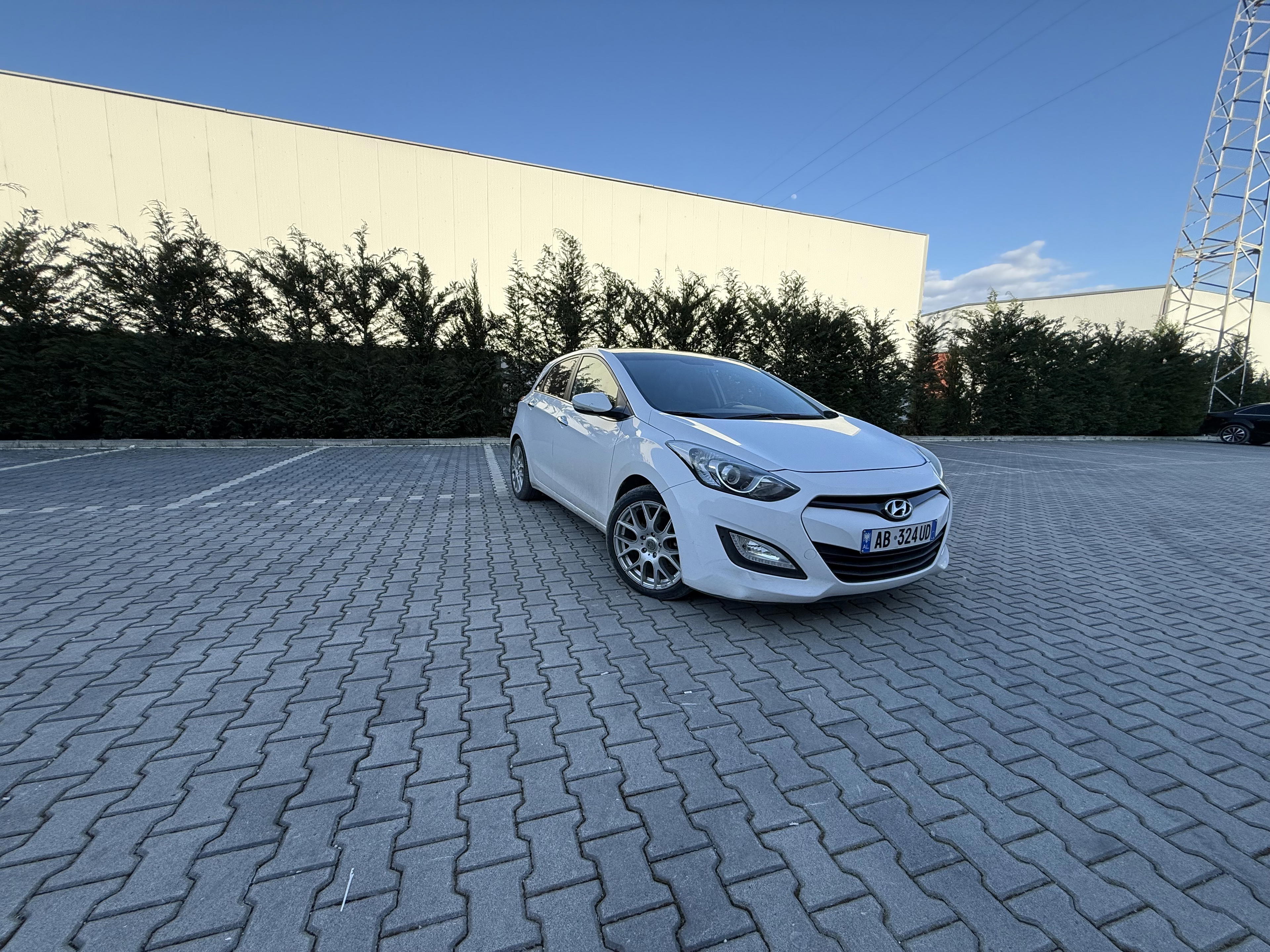 Hyundai I30 for rent