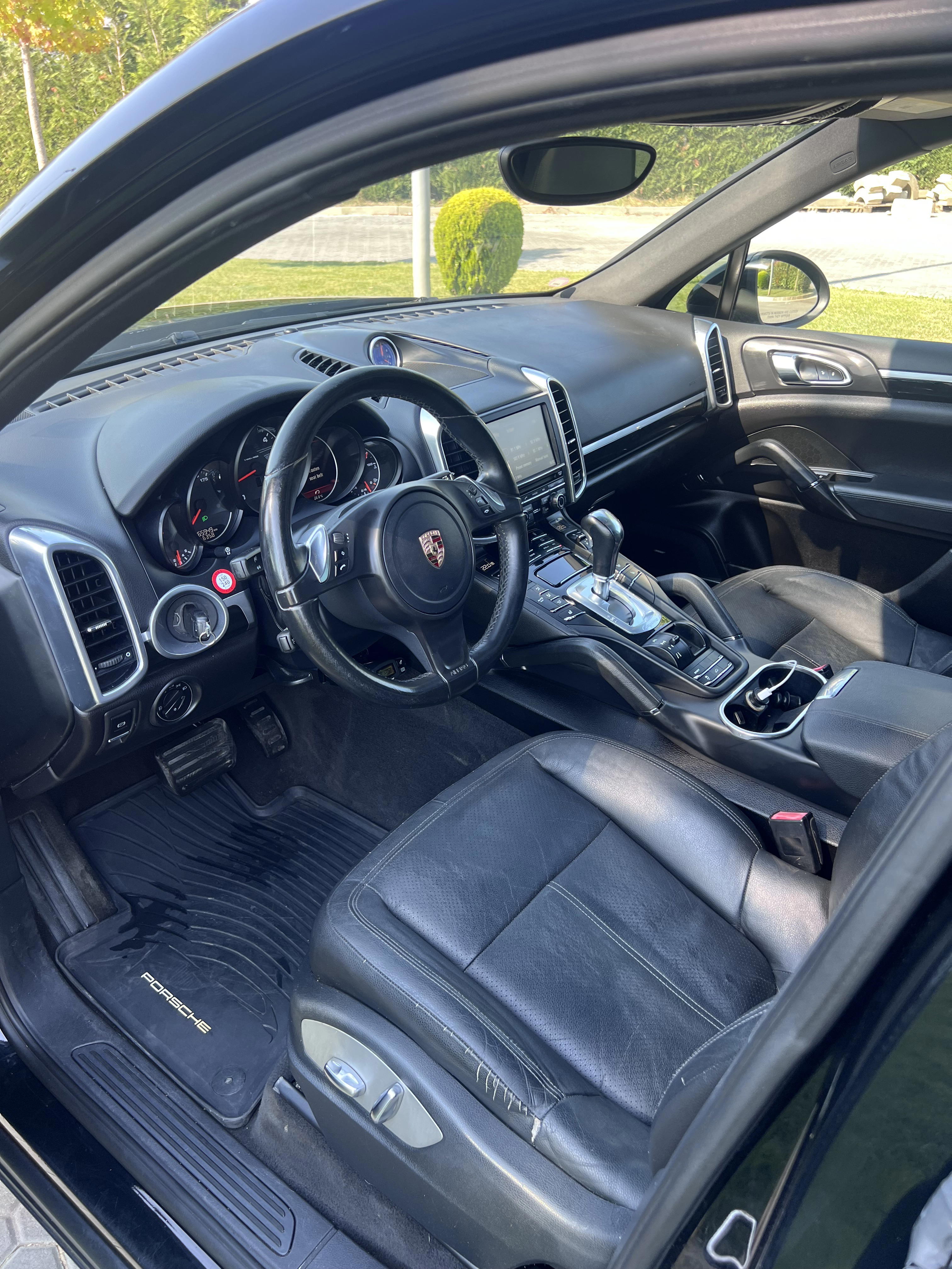 Porsche Cayenne - photo 4