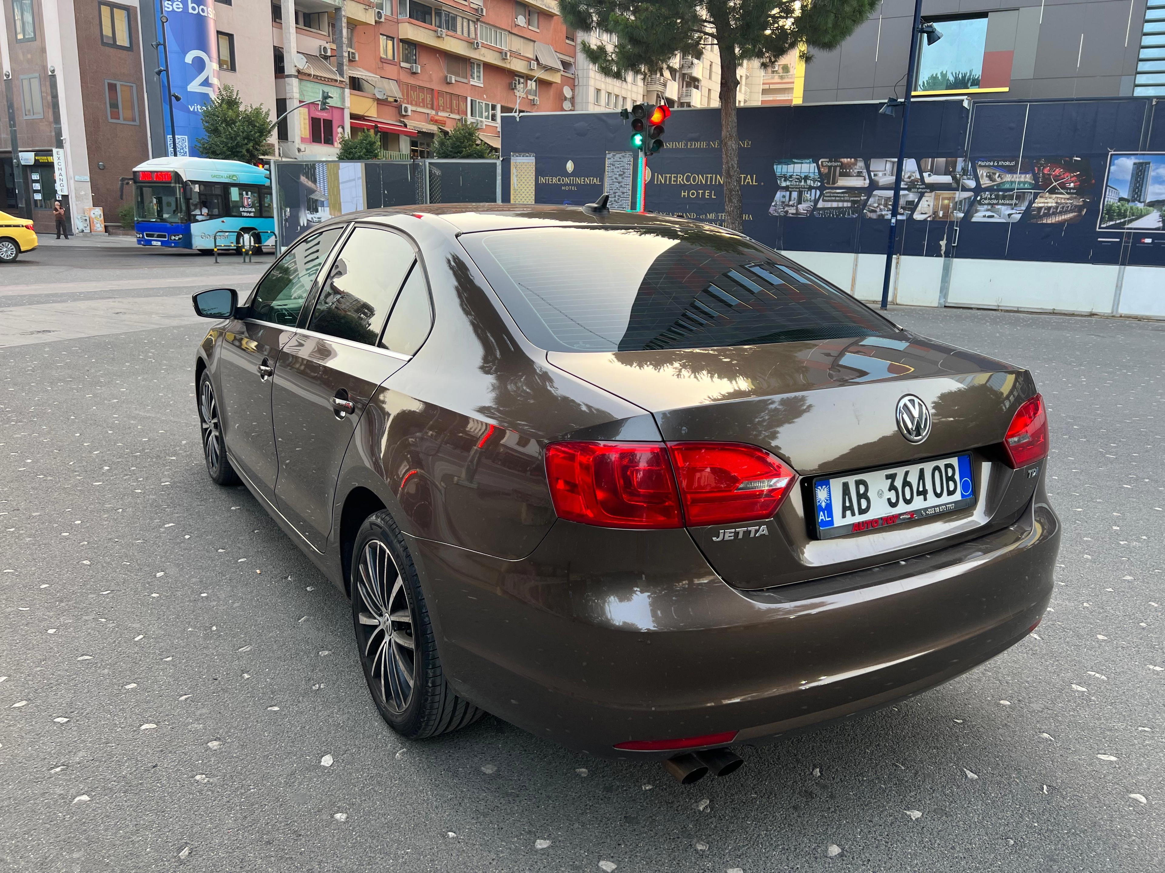 Volkswagen Jetta - photo 4