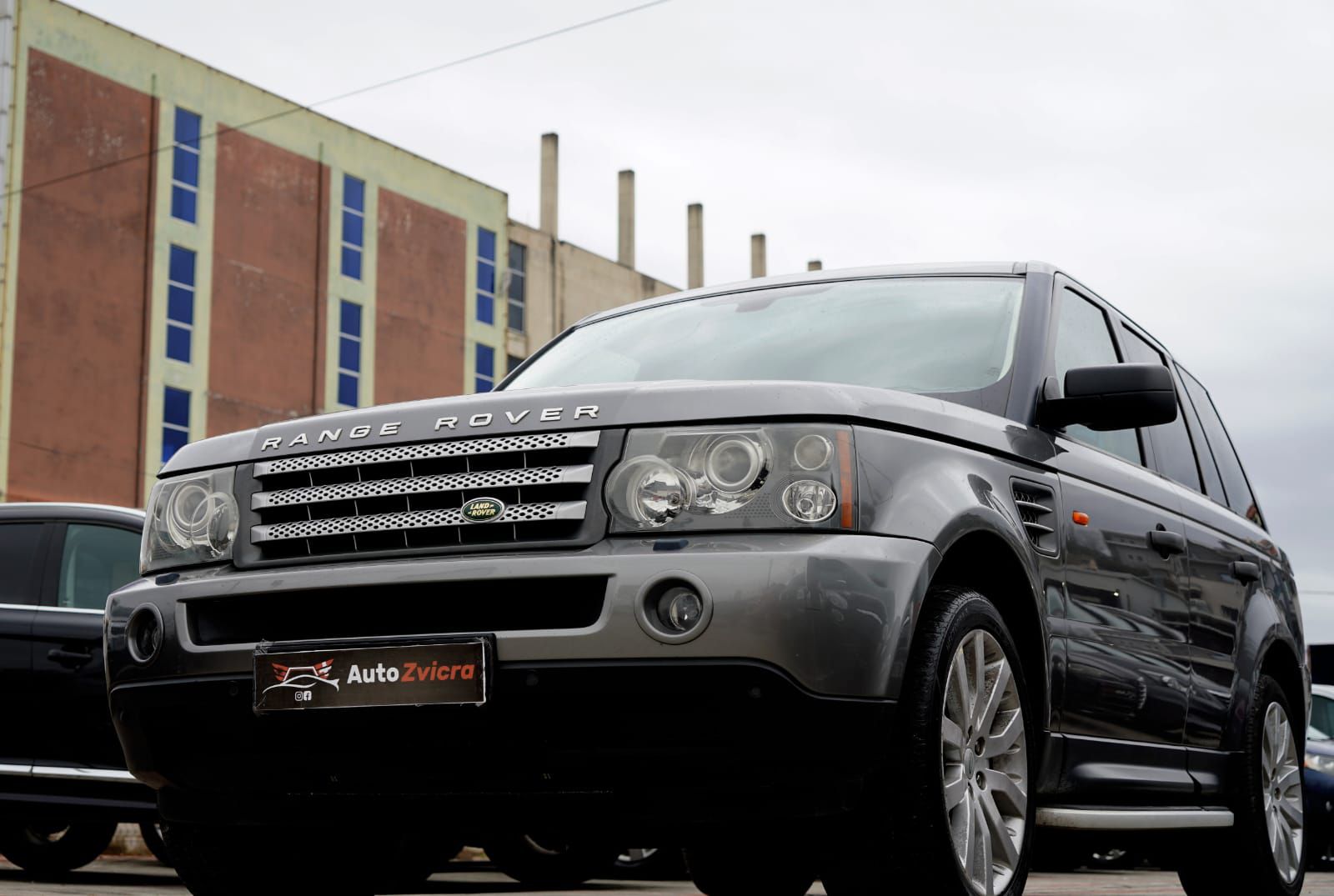 Land Rover Range Rover Sport for rent