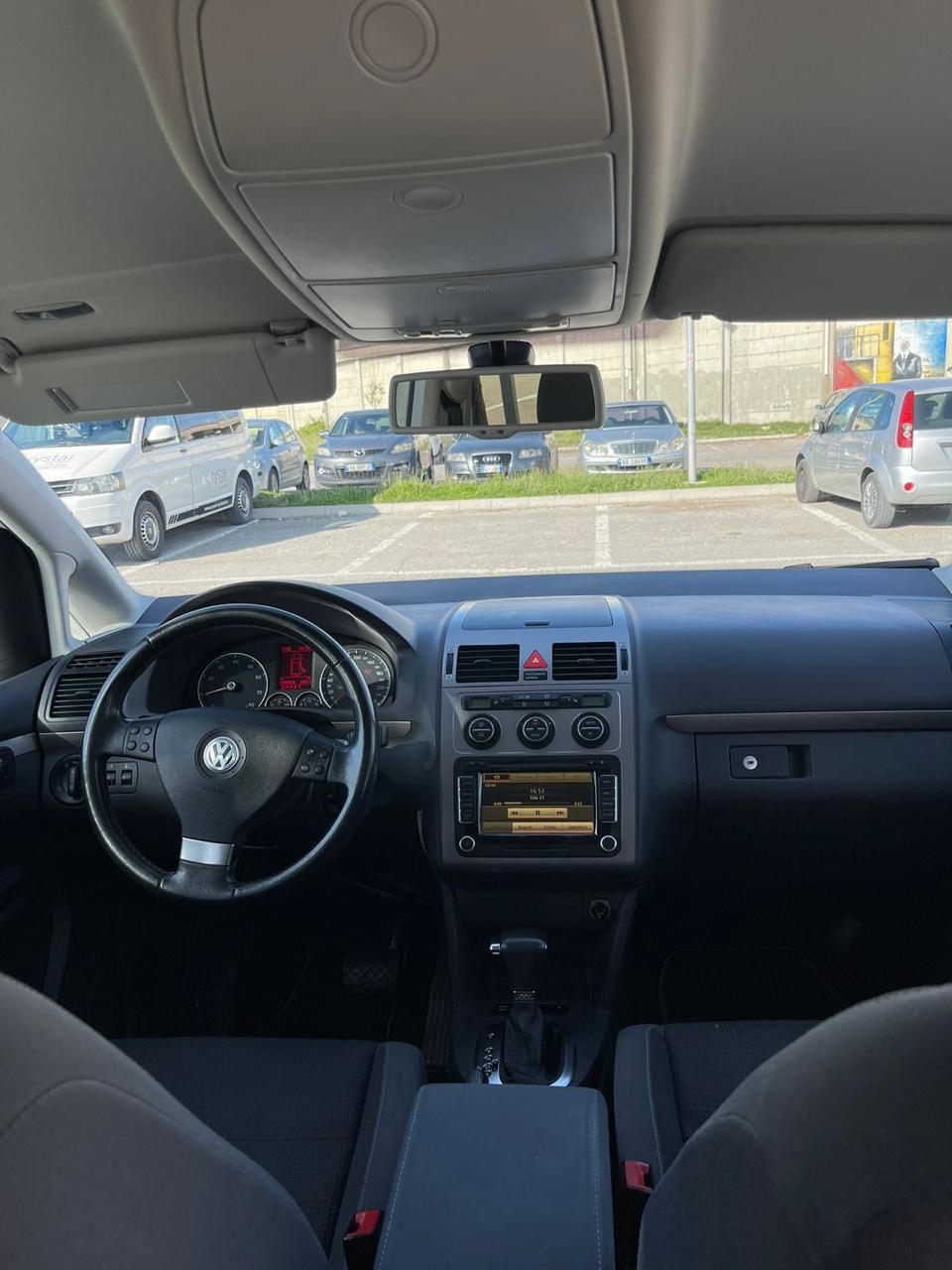 Volkswagen Touran - photo 3