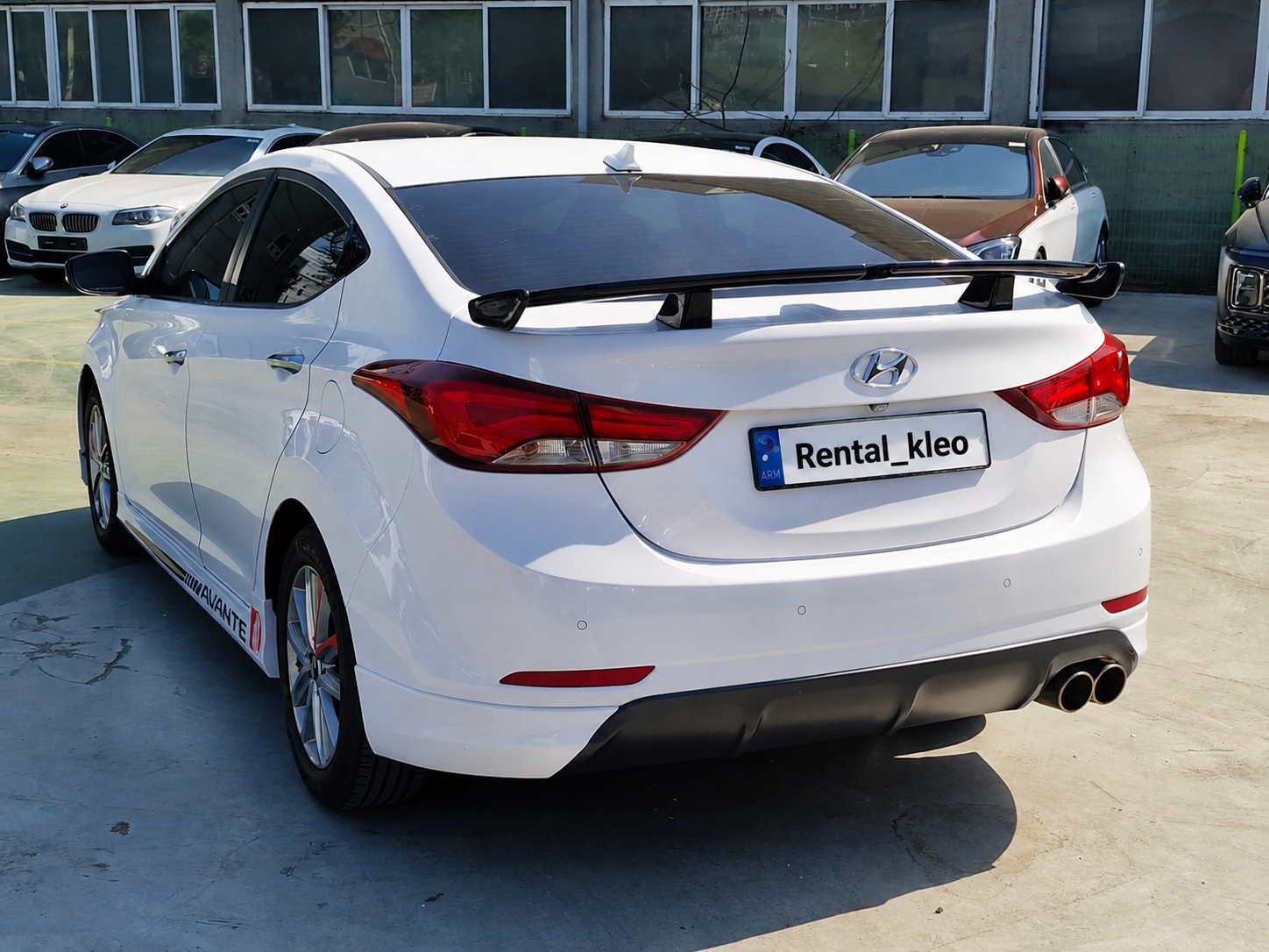 Hyundai Accent - side view