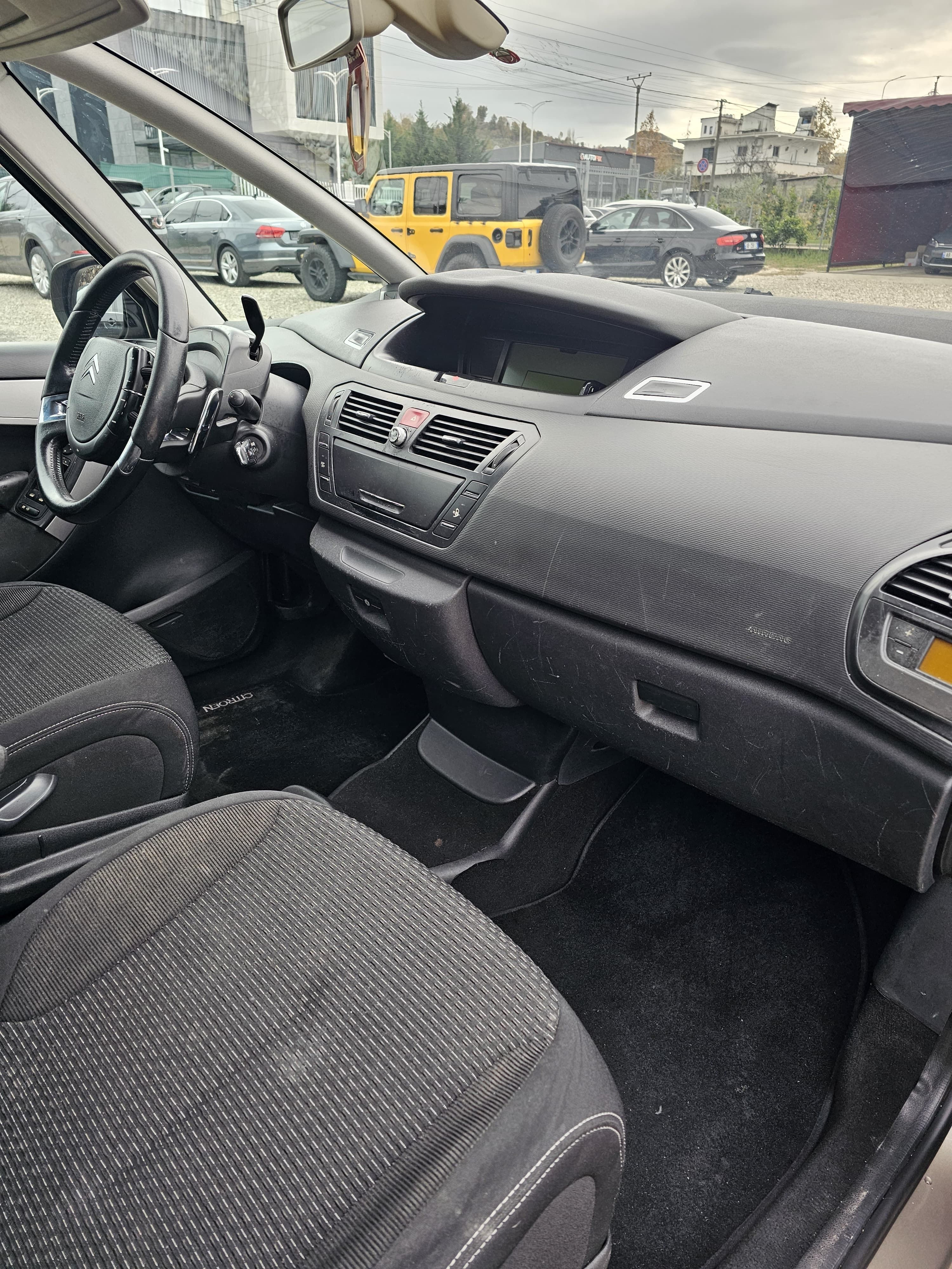 Citroen C4 - photo 3