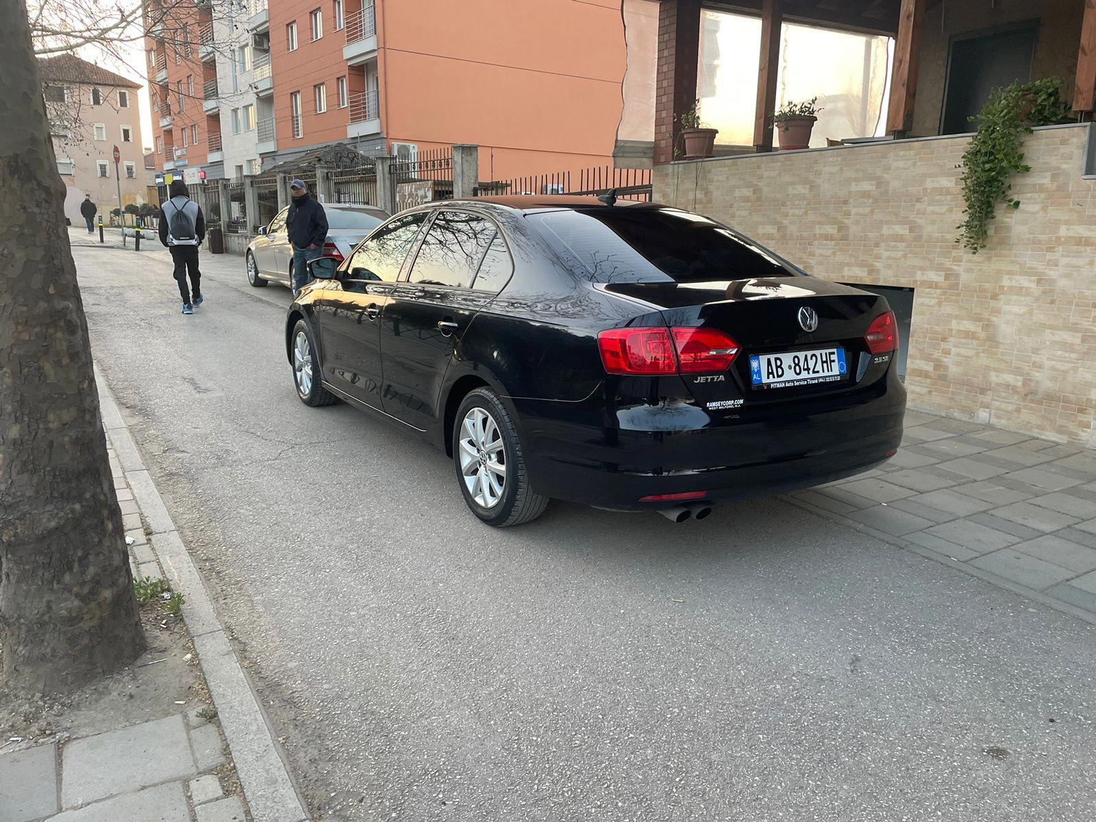 Volkswagen Jetta - photo 4