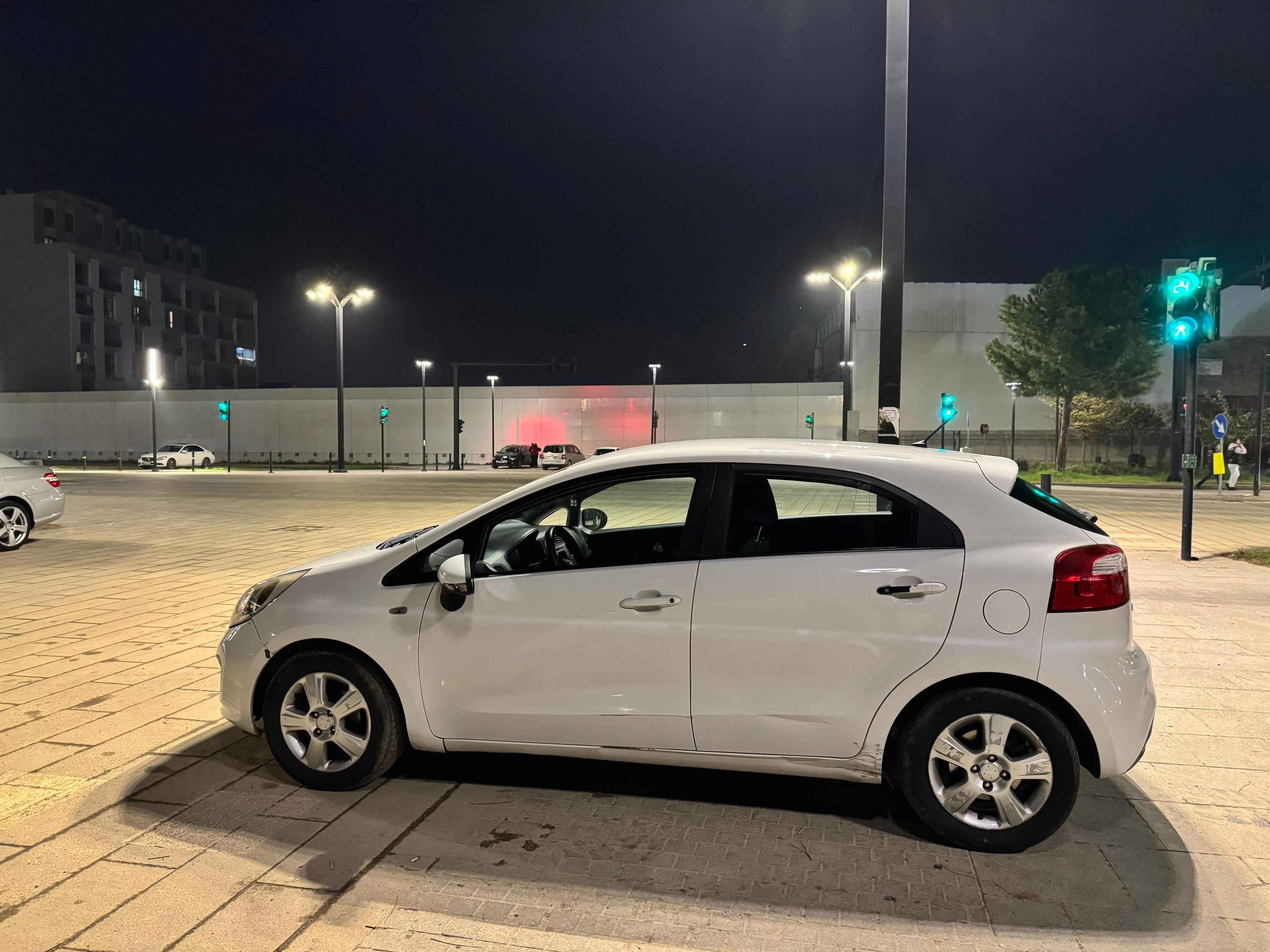 Kia Rio - photo 4