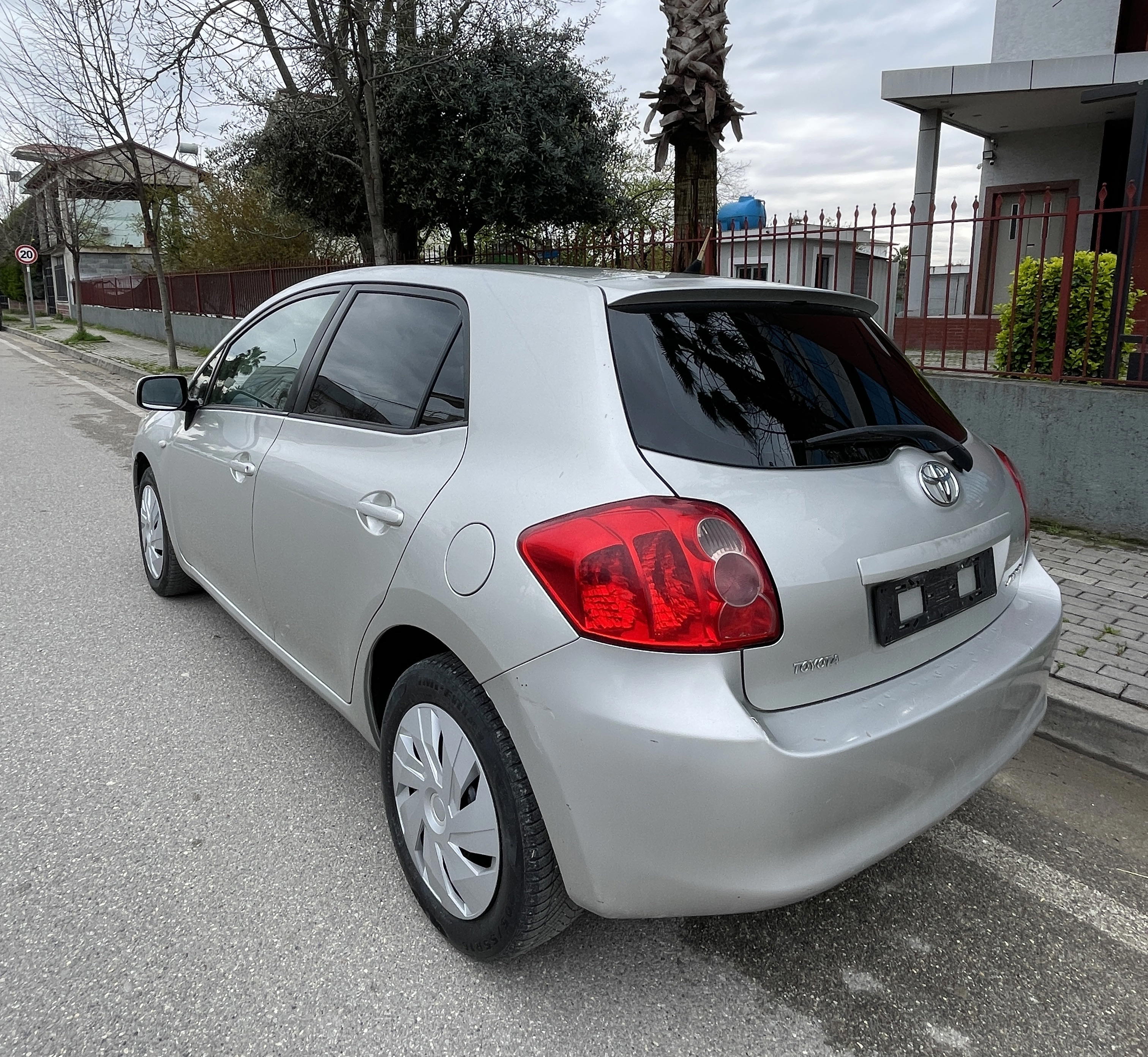 Toyota Auris - main photo