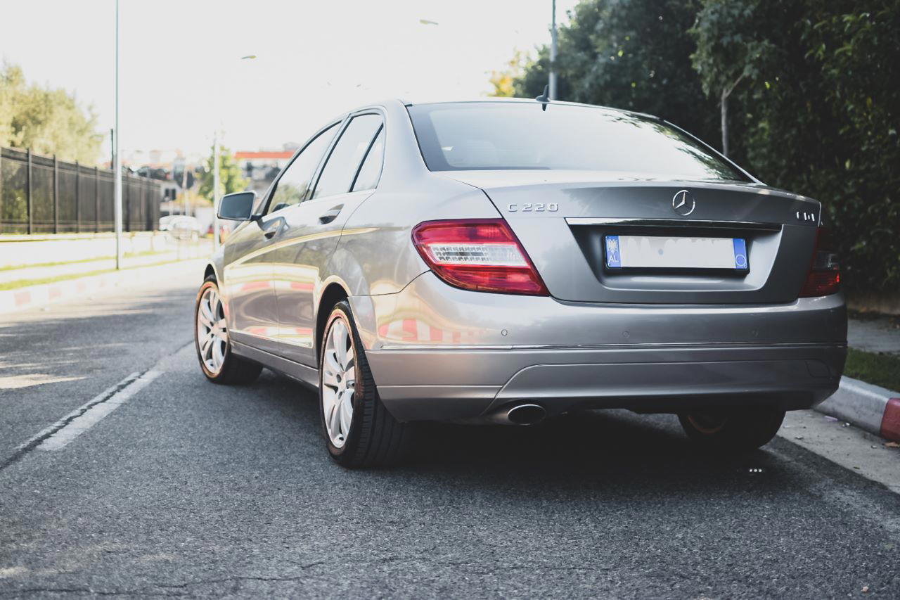 Mercedes-Benz C-Class - side view